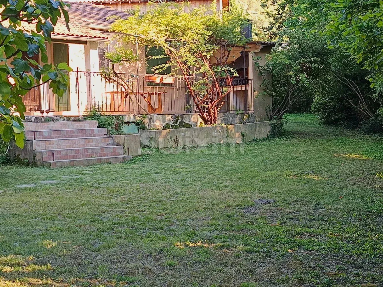 villa 8 Camere in vendita su Saint-Dionisy (30980)