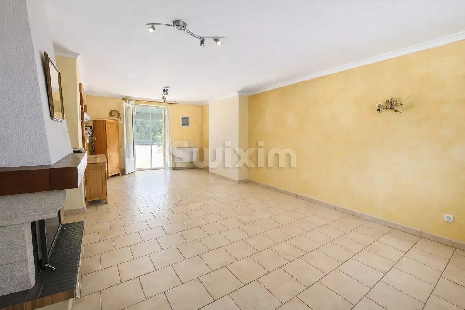villa 8 Camere in vendita su Saint-Dionisy (30980)