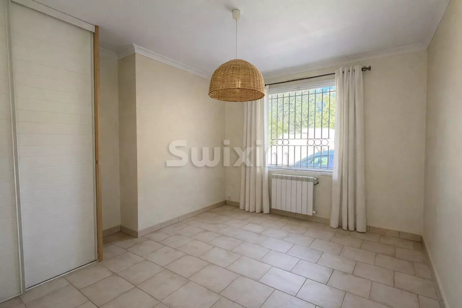 villa 8 Camere in vendita su Saint-Dionisy (30980)