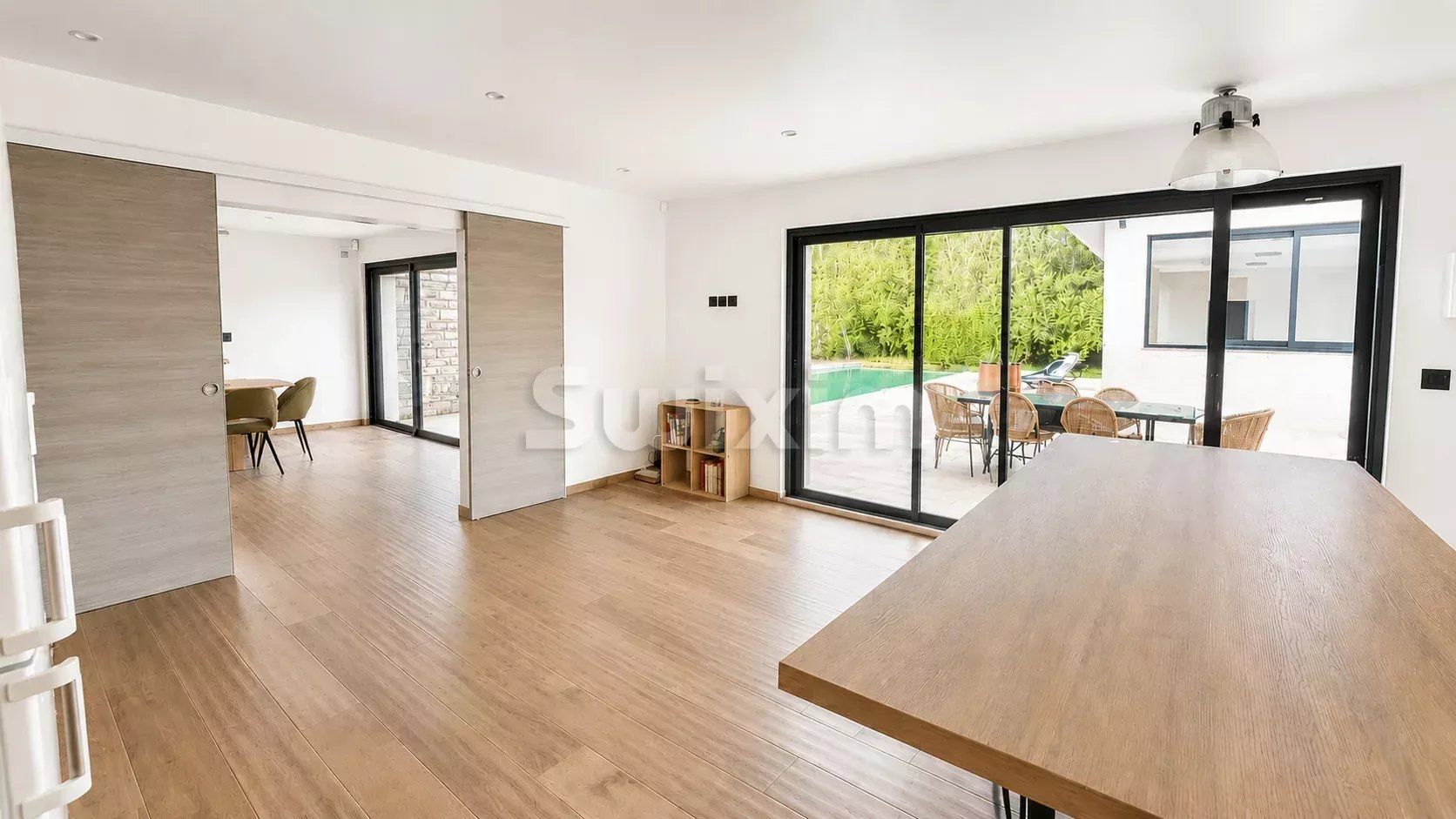 villa 6 Salas en venta en Sernhac (30210)