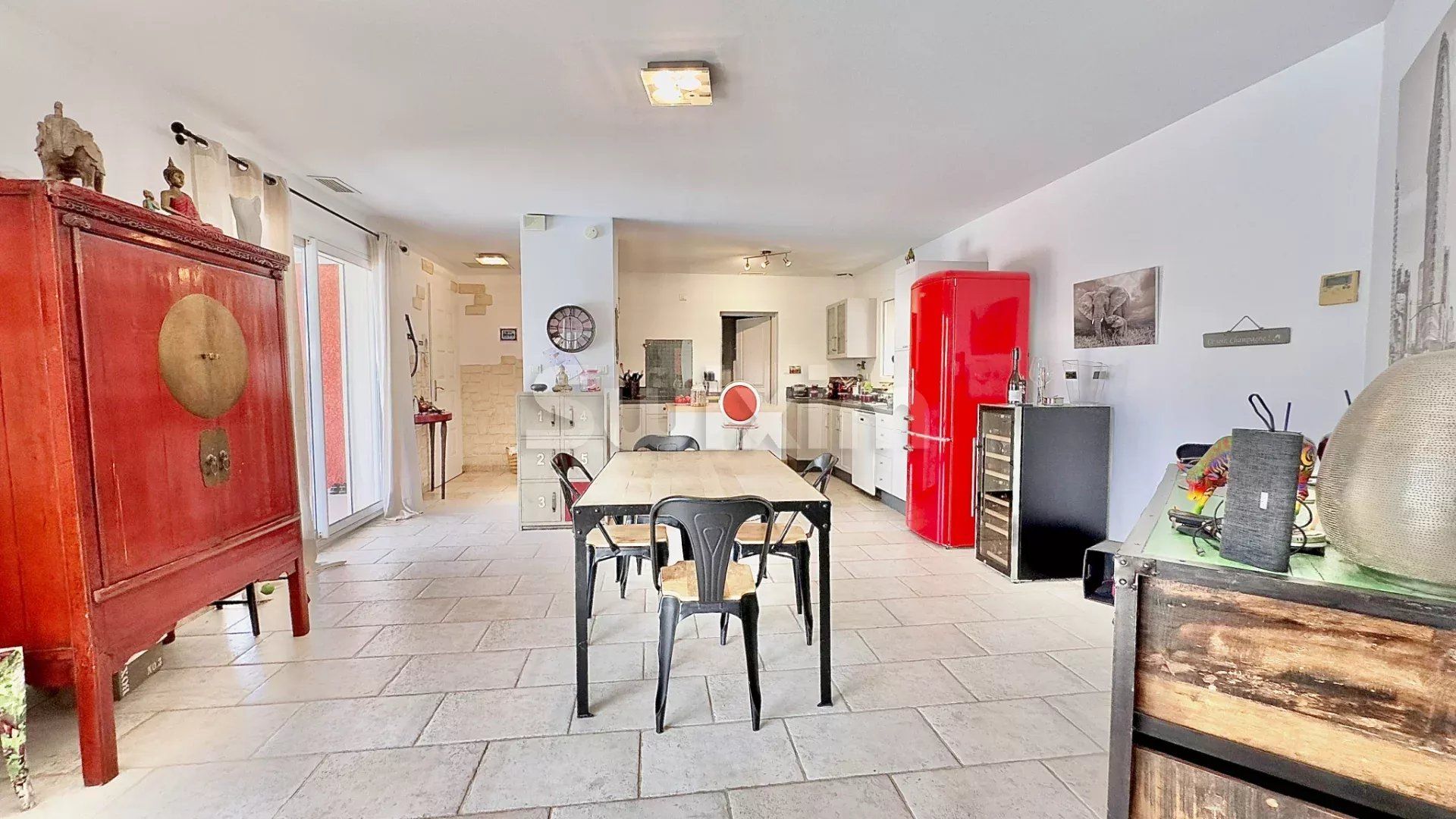 villa 6 Salas en venta en Collias (30210)