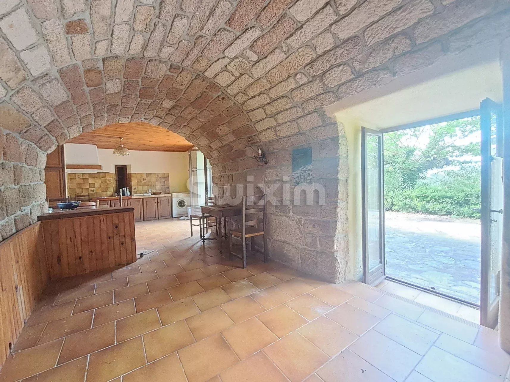 mas 14 Salas en venta en Planzolles (07230)