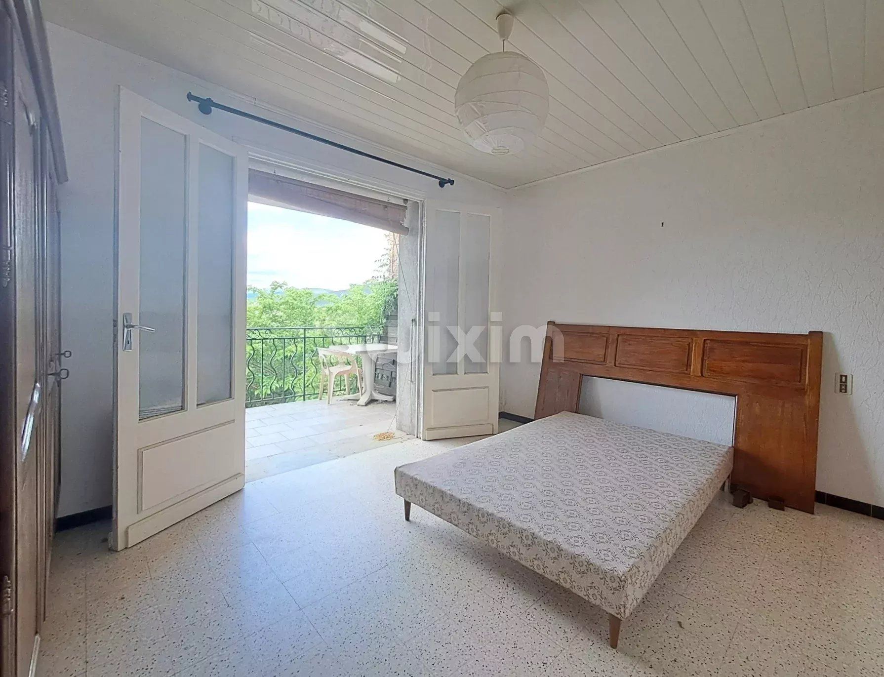mas 14 Salas en venta en Planzolles (07230)