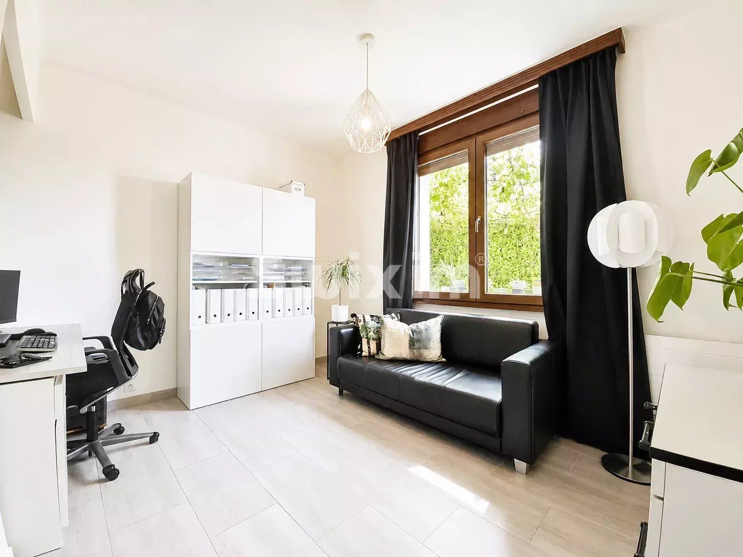 house 12 Rooms for sale on Valserhône (01200)