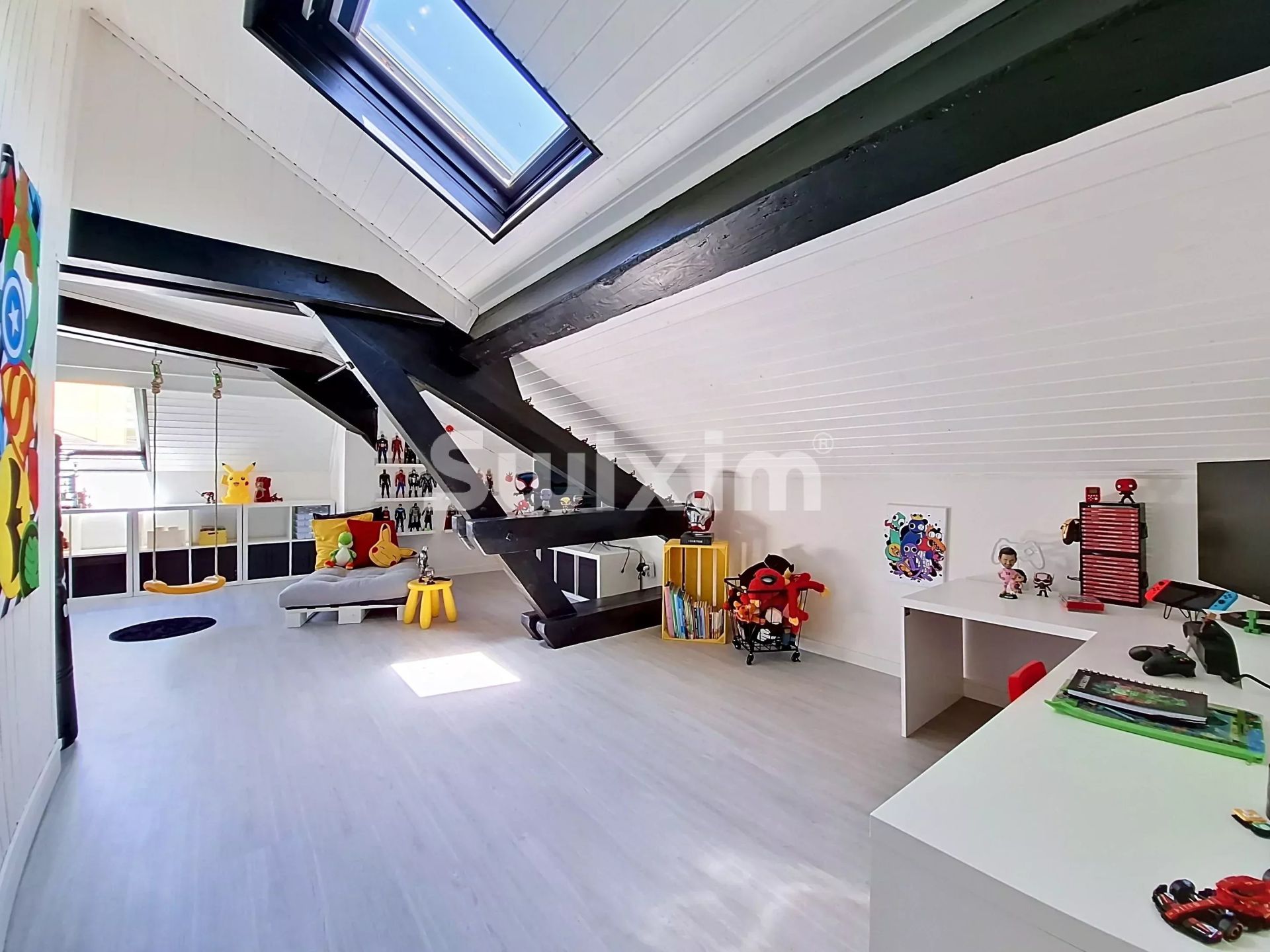 house 12 Rooms for sale on Valserhône (01200)