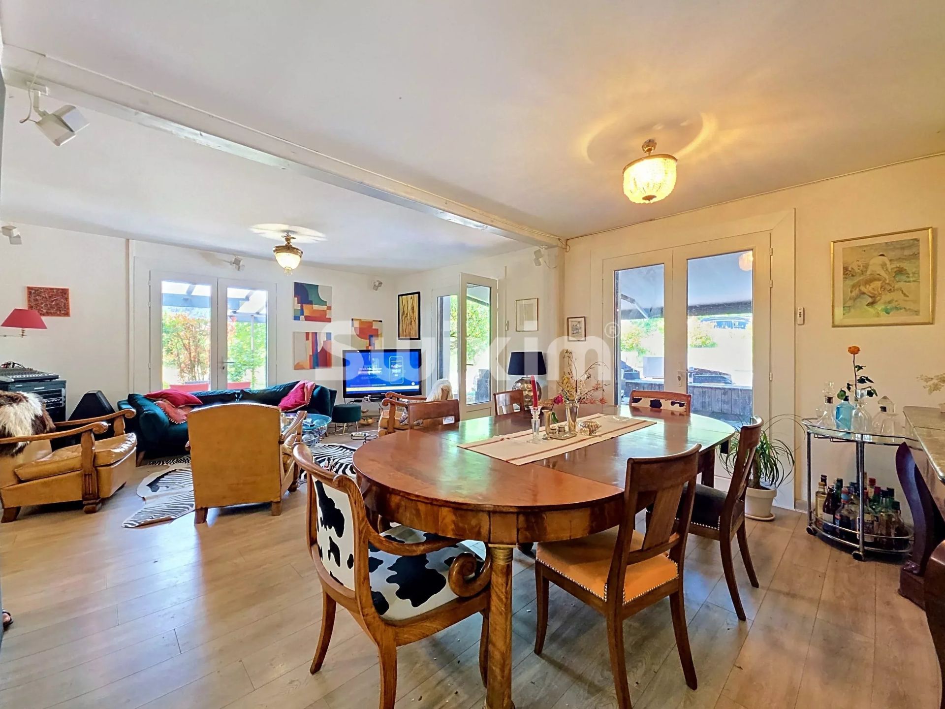 house 7 Rooms for sale on Divonne-les-Bains (01220)