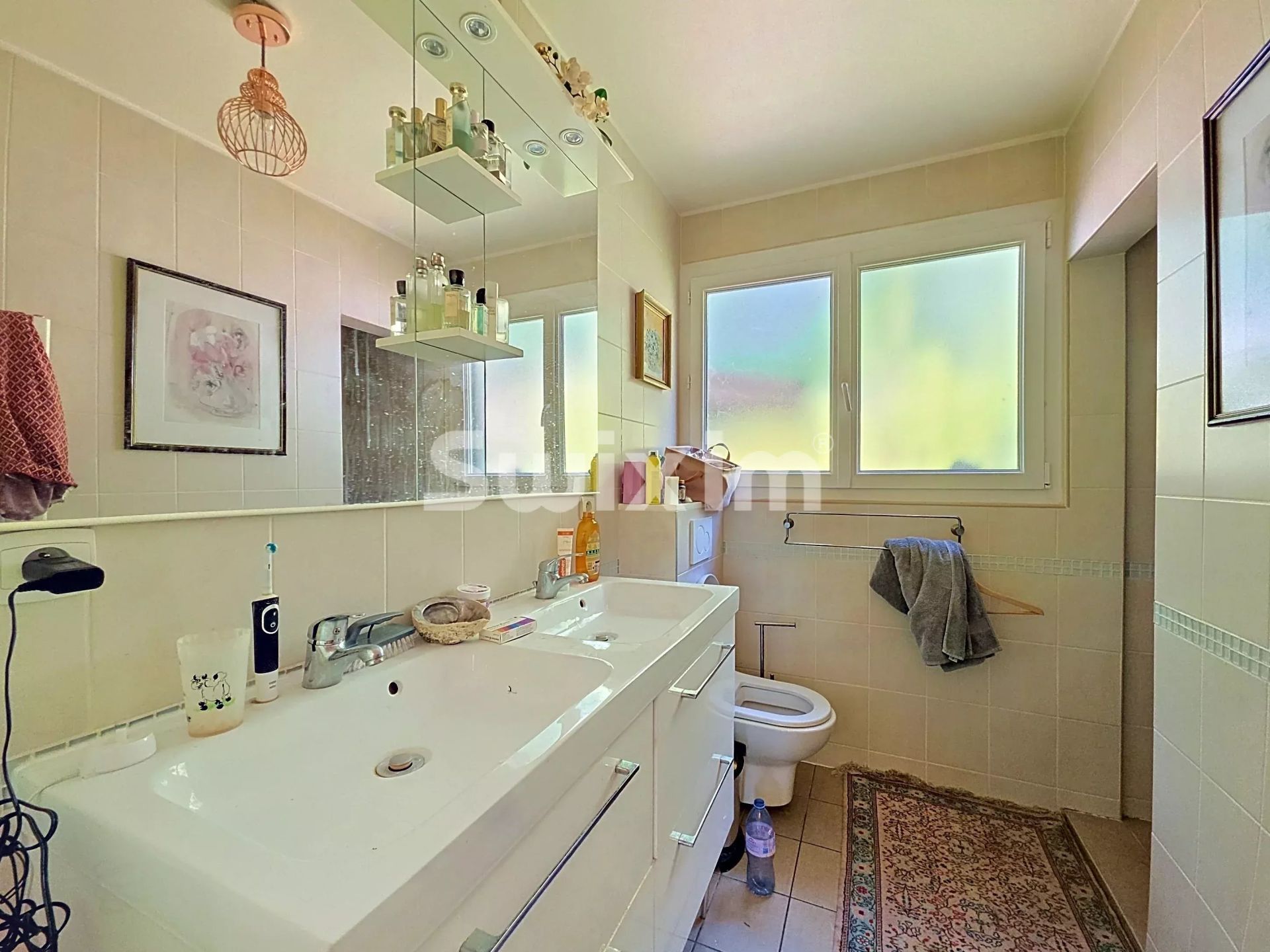 house 7 Rooms for sale on Divonne-les-Bains (01220)
