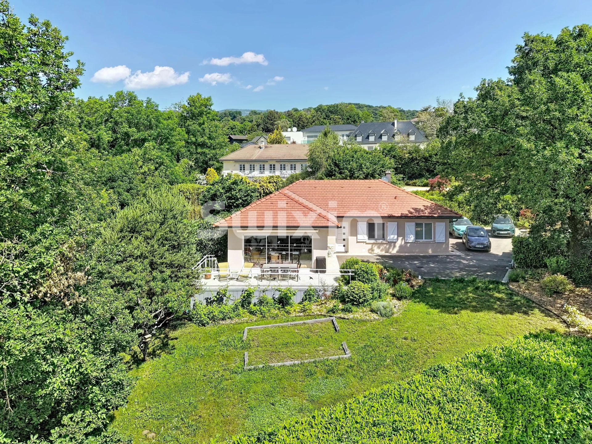 house 5 Rooms for sale on Grilly (01220)