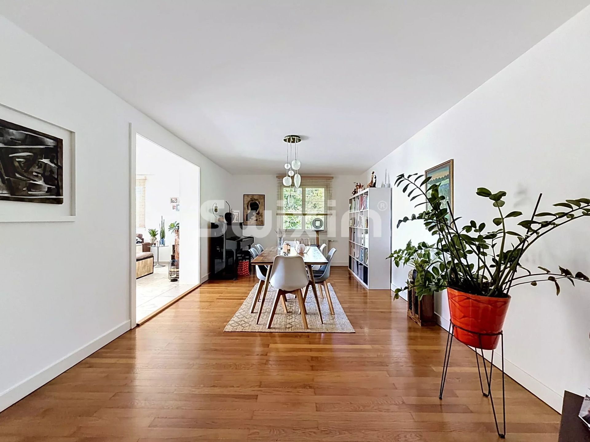 house 5 Rooms for sale on Grilly (01220)