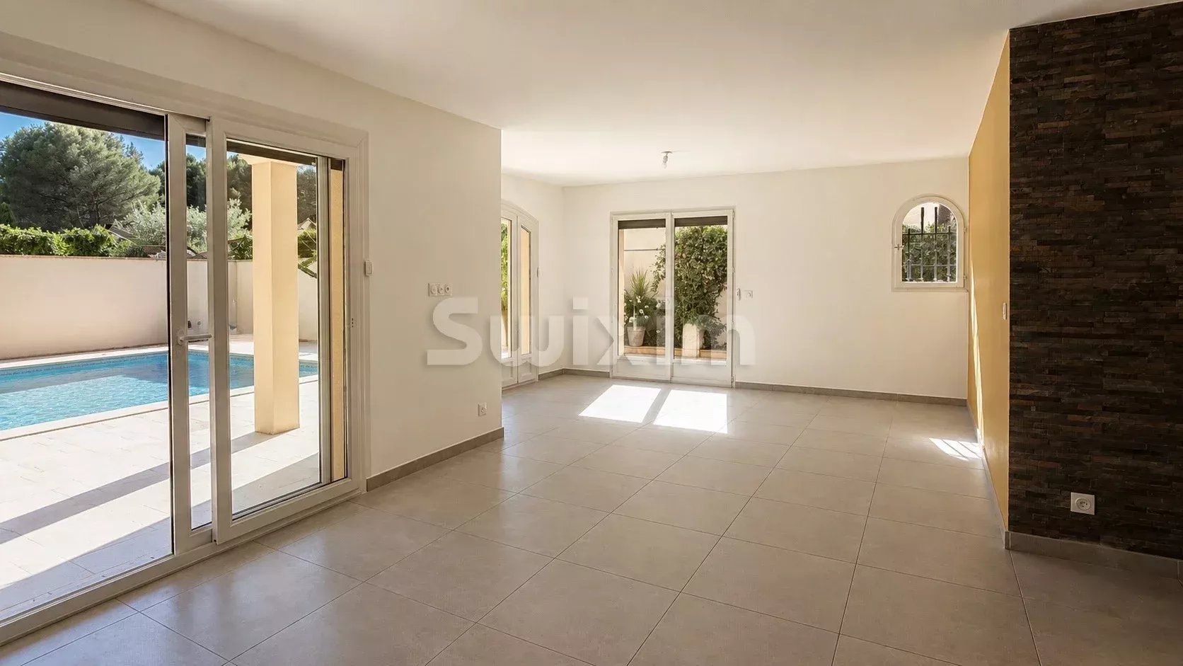villa 8 Camere in vendita su Châteaurenard (13160)