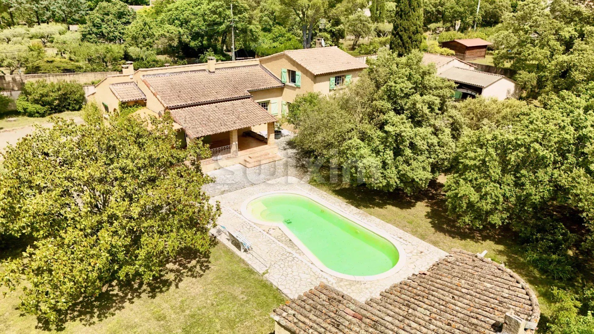 villa 6 Camere in vendita su Castillon-du-Gard (30210)
