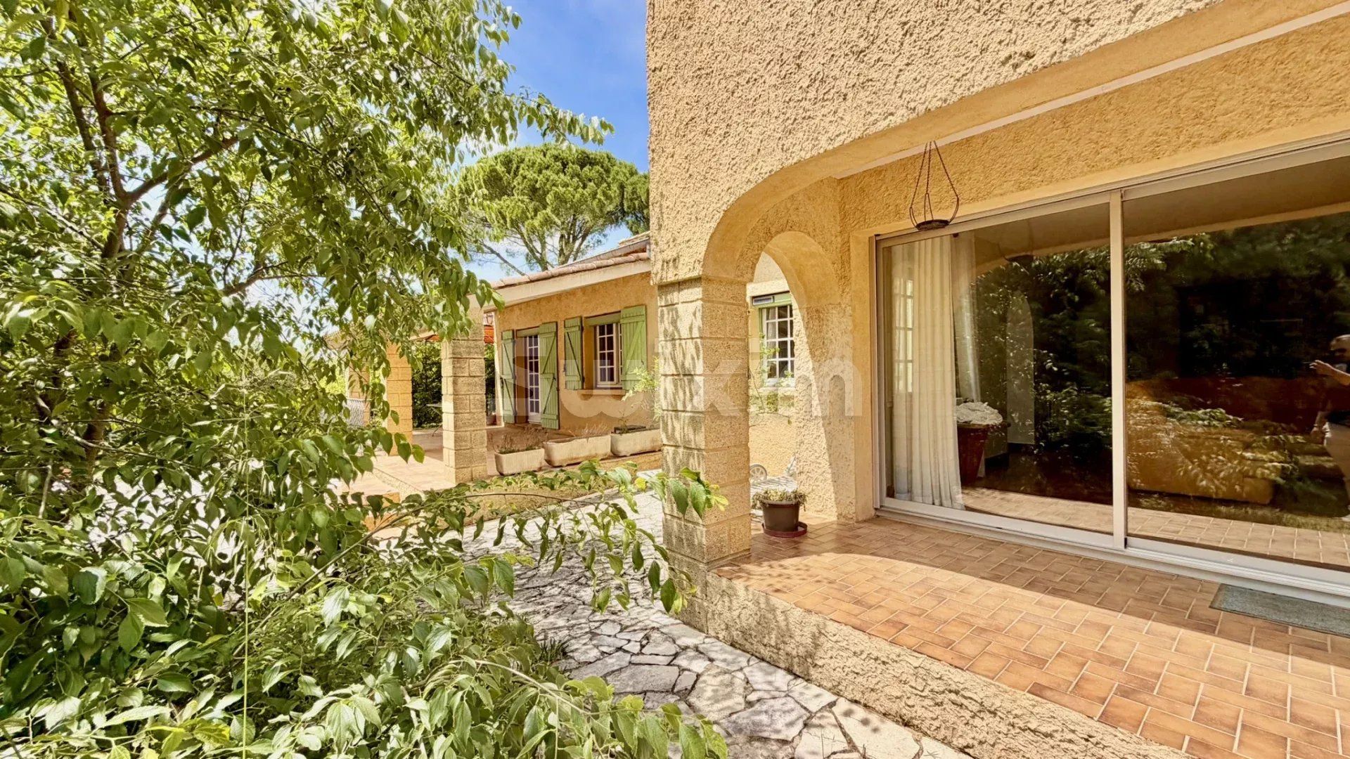 villa 6 Camere in vendita su Castillon-du-Gard (30210)