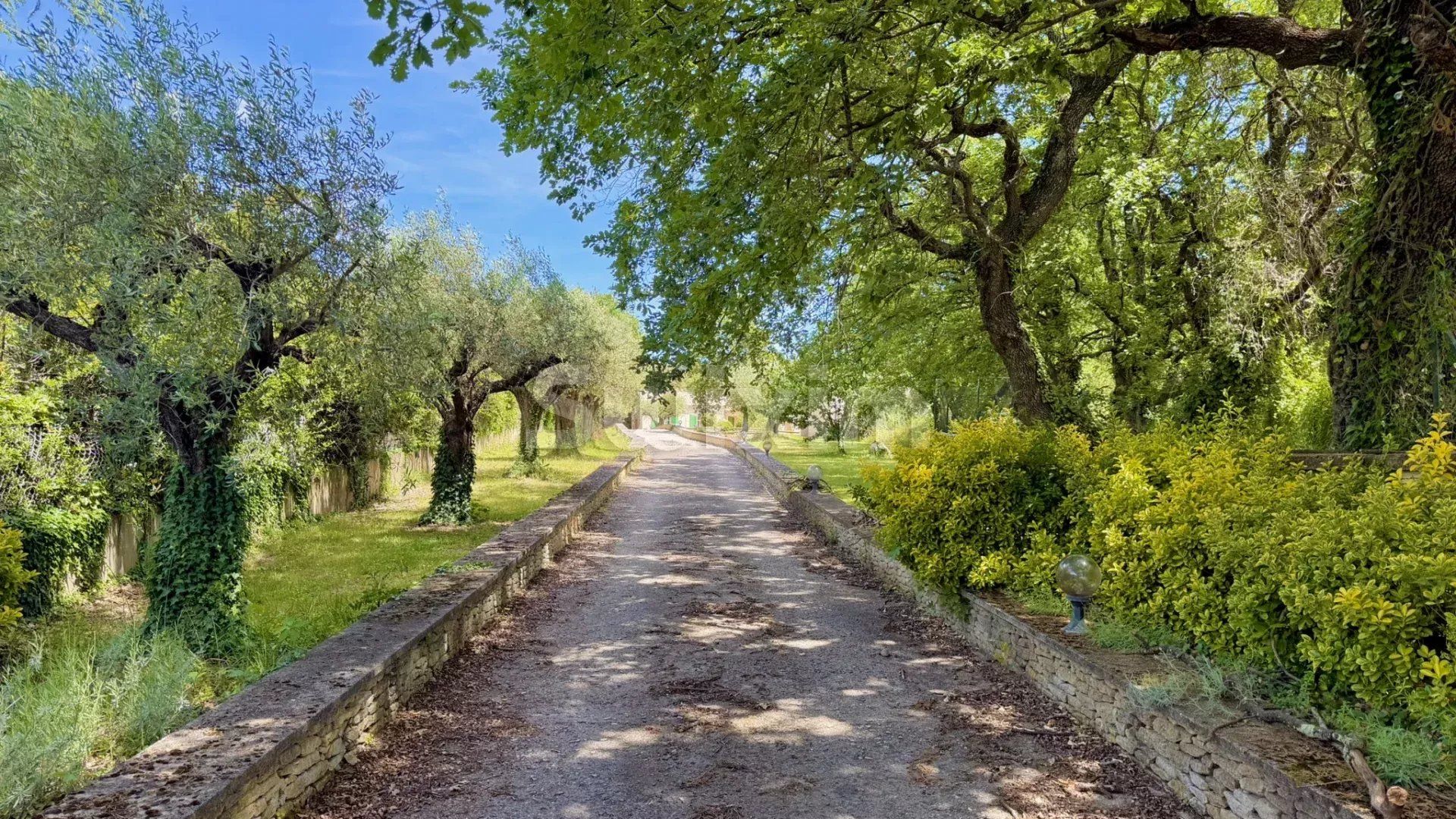 anwesen 7 Zimmer zum verkauf auf Castillon-du-Gard (30210)