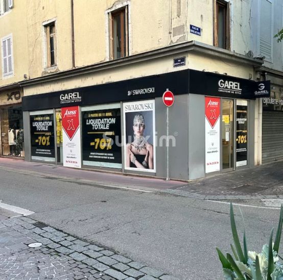 Aluguer Comercial local Bourg-en-Bresse 1&nbsp;sala 33.85&nbsp;m²