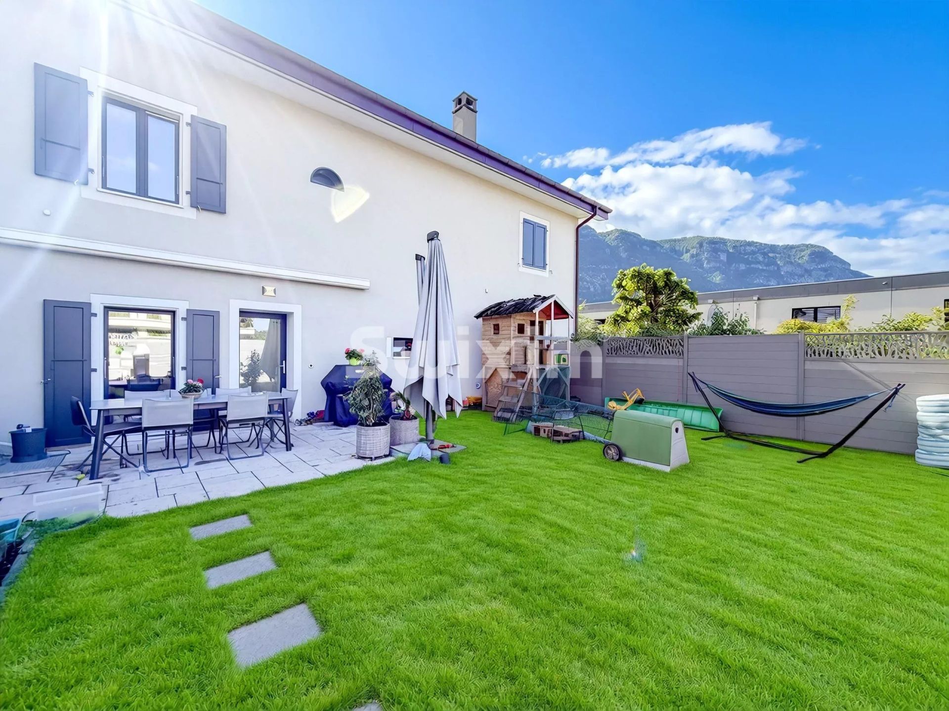 house 7 Rooms for sale on Veyrier (1255)