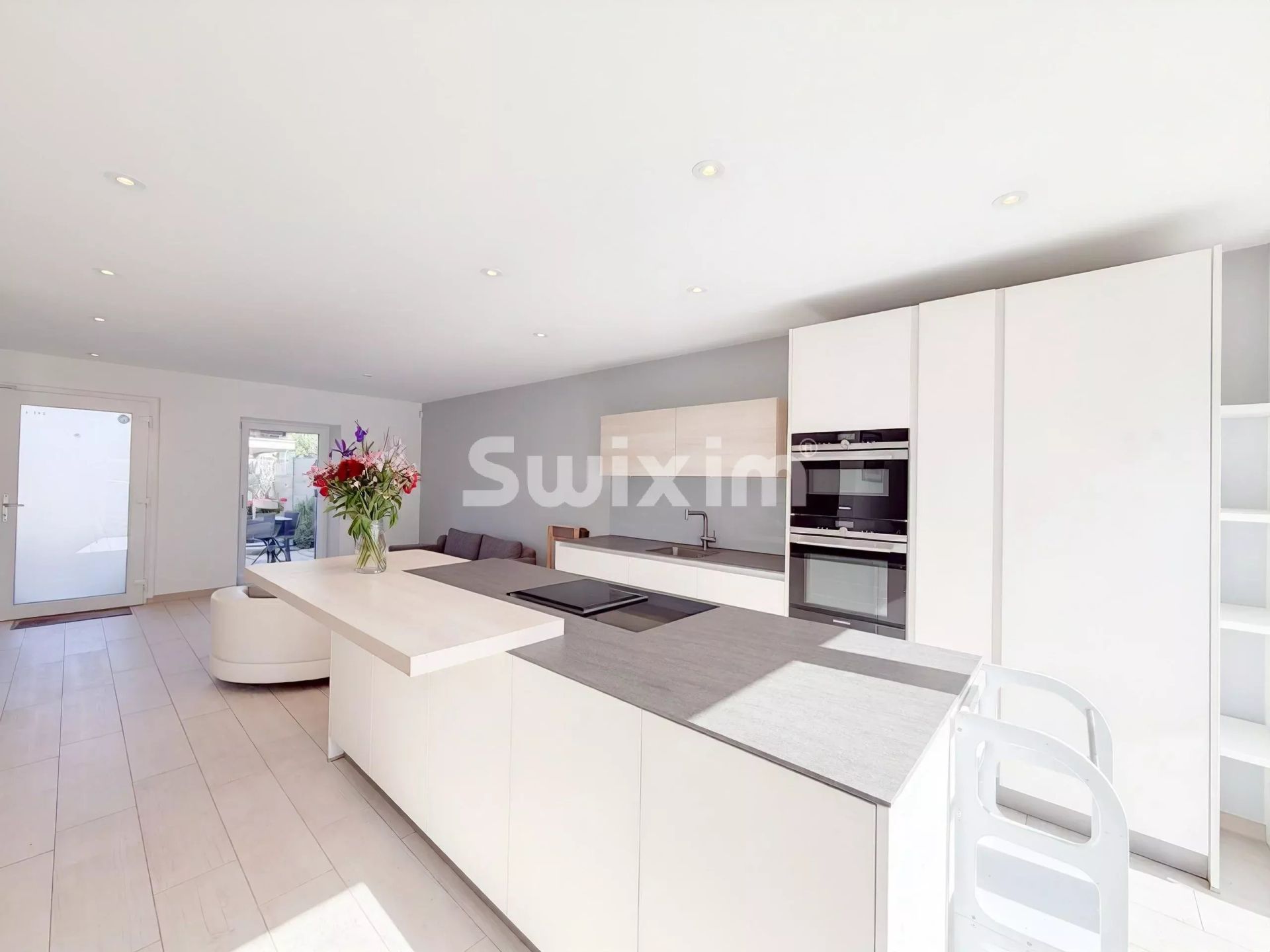 house 7 Rooms for sale on Veyrier (1255)