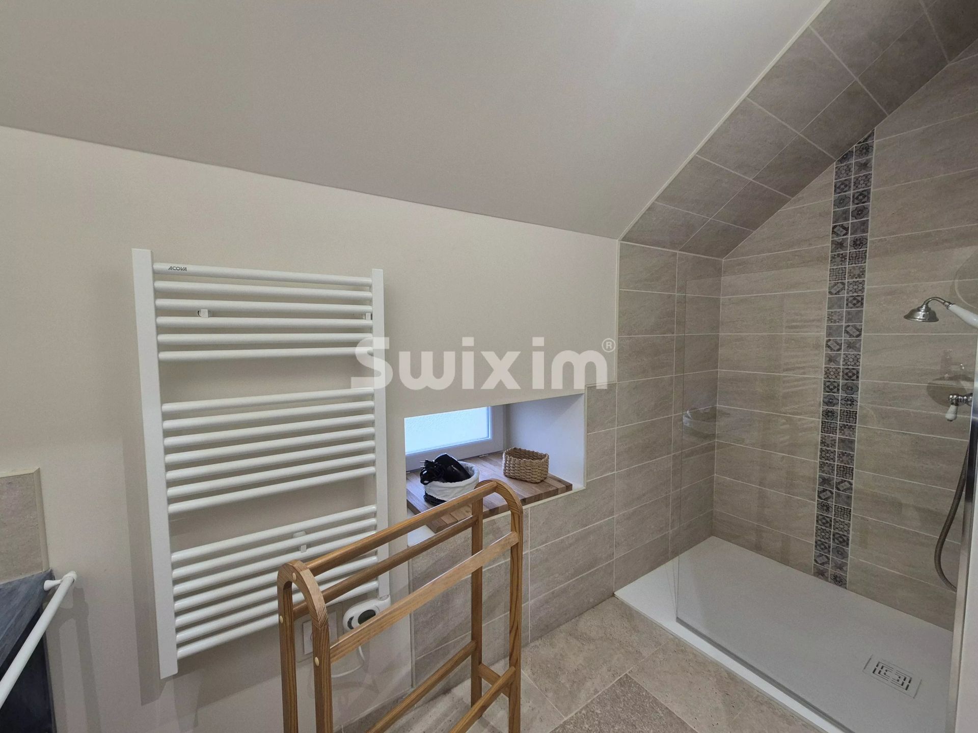 house 4 Rooms for sale on Saint-Révérien (58420)