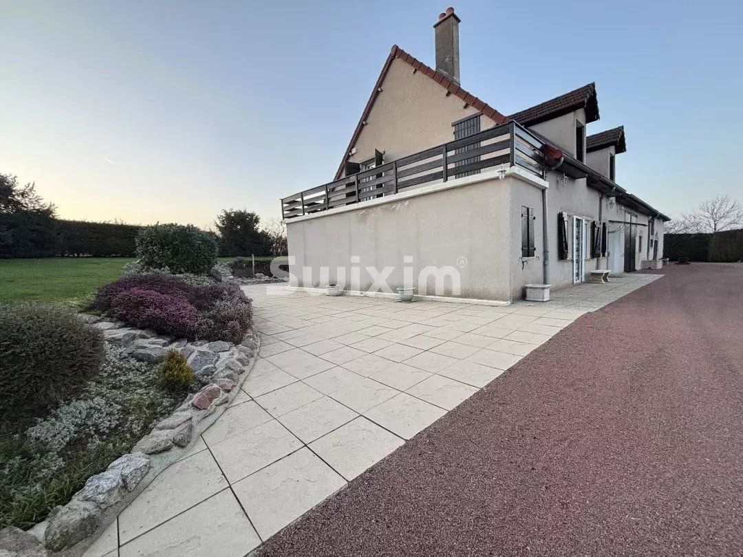 house 7 Rooms for sale on Saulieu (21210)