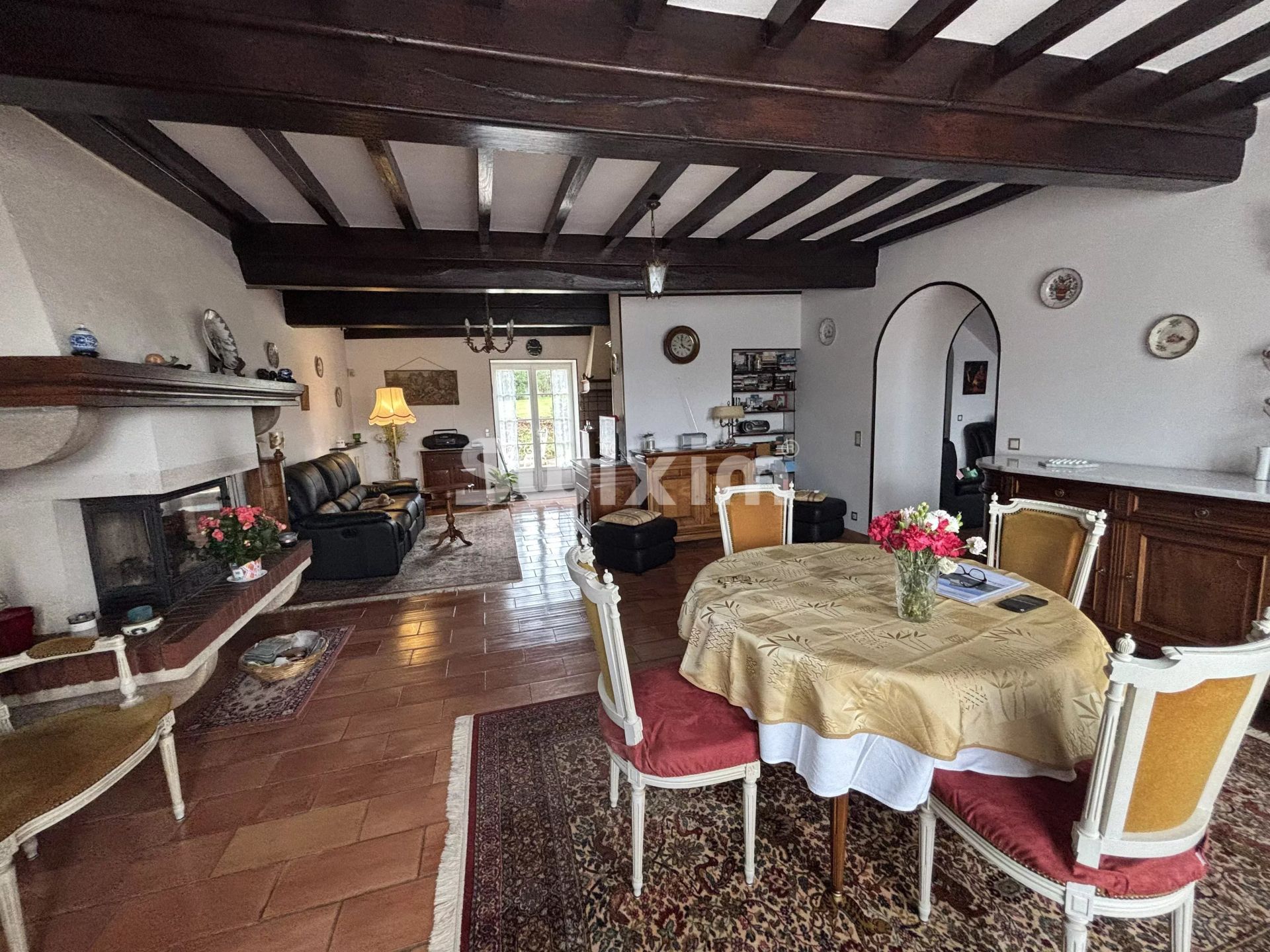 house 7 Rooms for sale on Saulieu (21210)