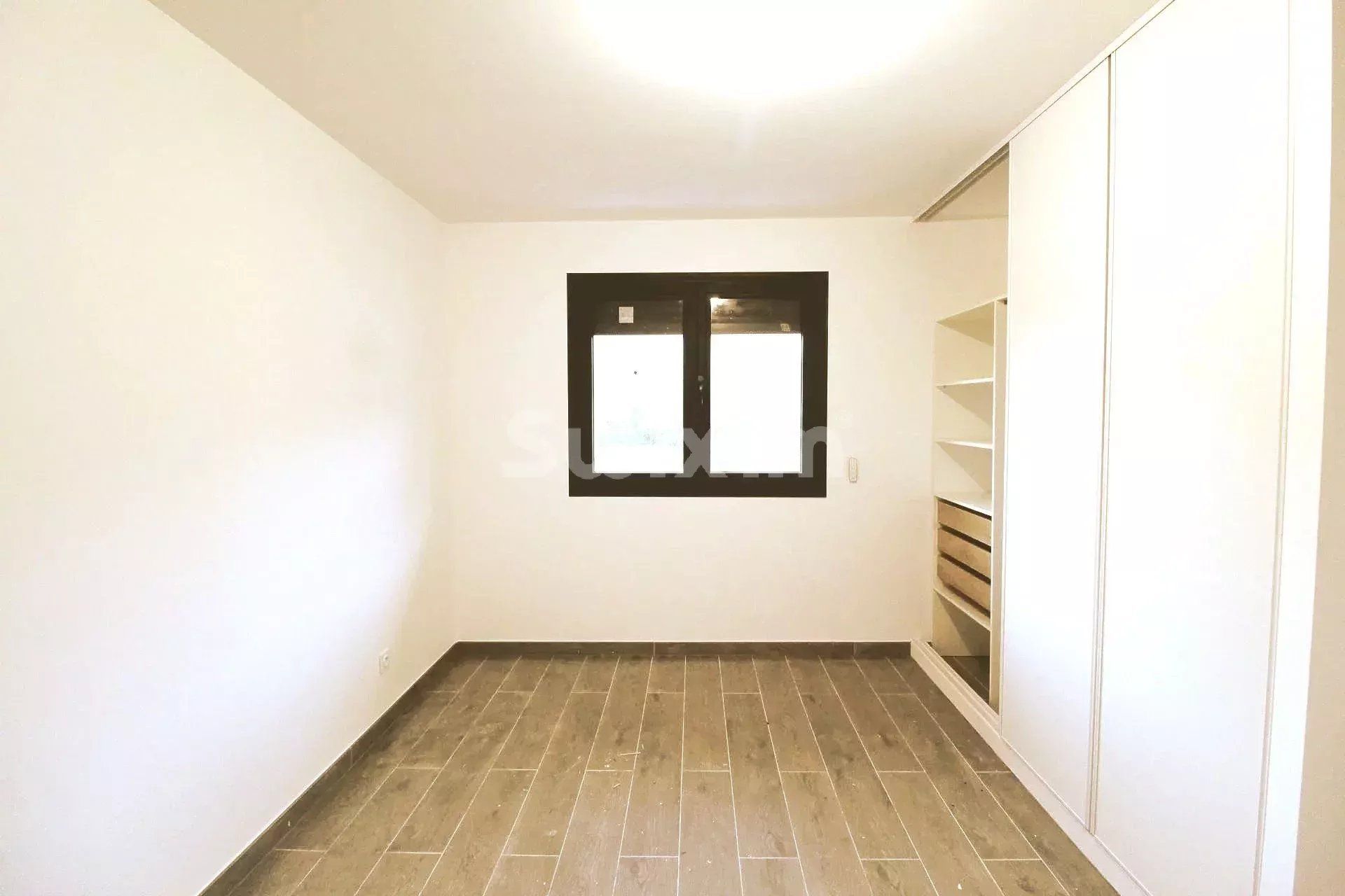 house 4 Rooms for sale on Scionzier (74950)