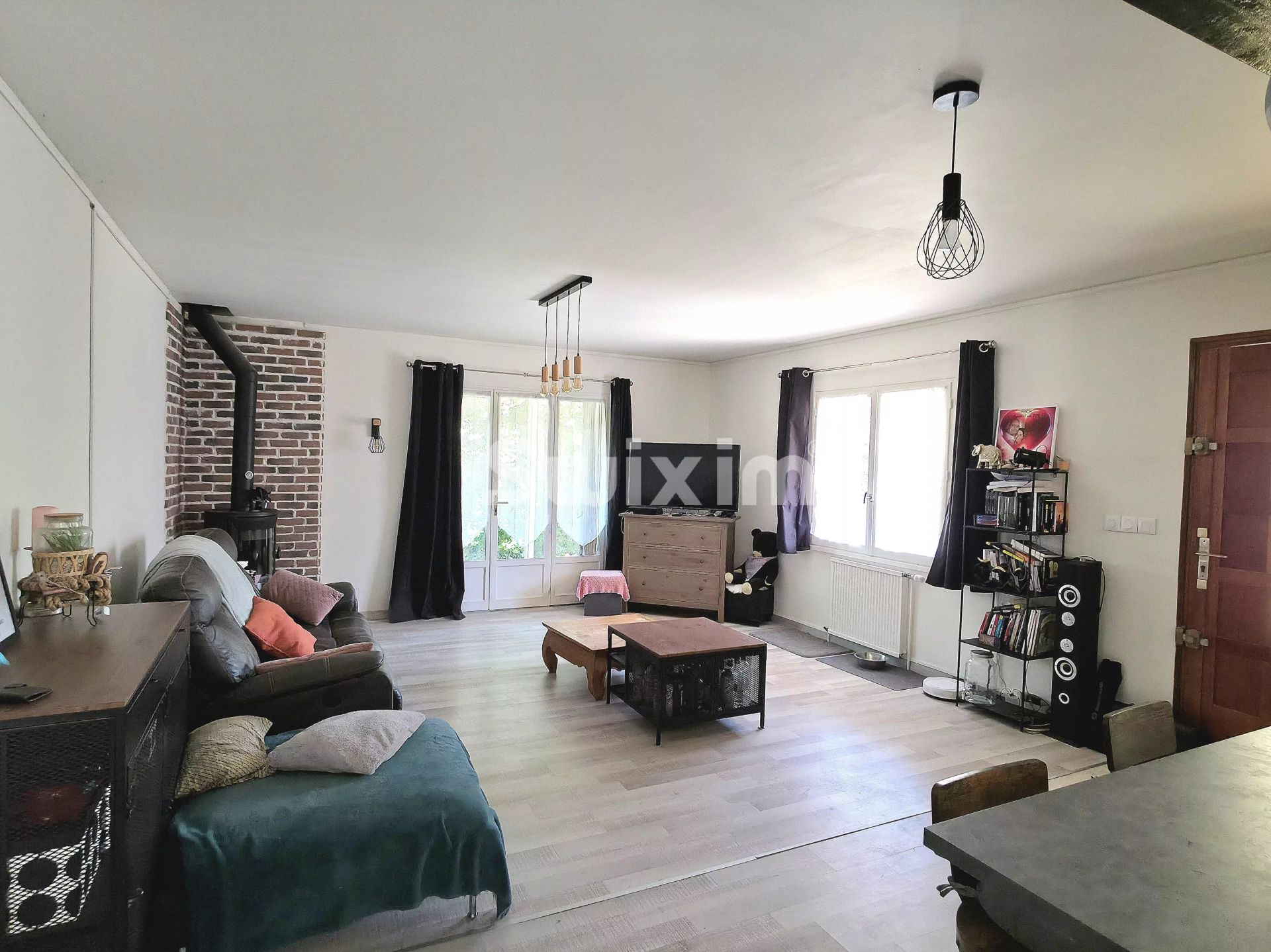 house 4 Rooms for sale on Valréas (84600)