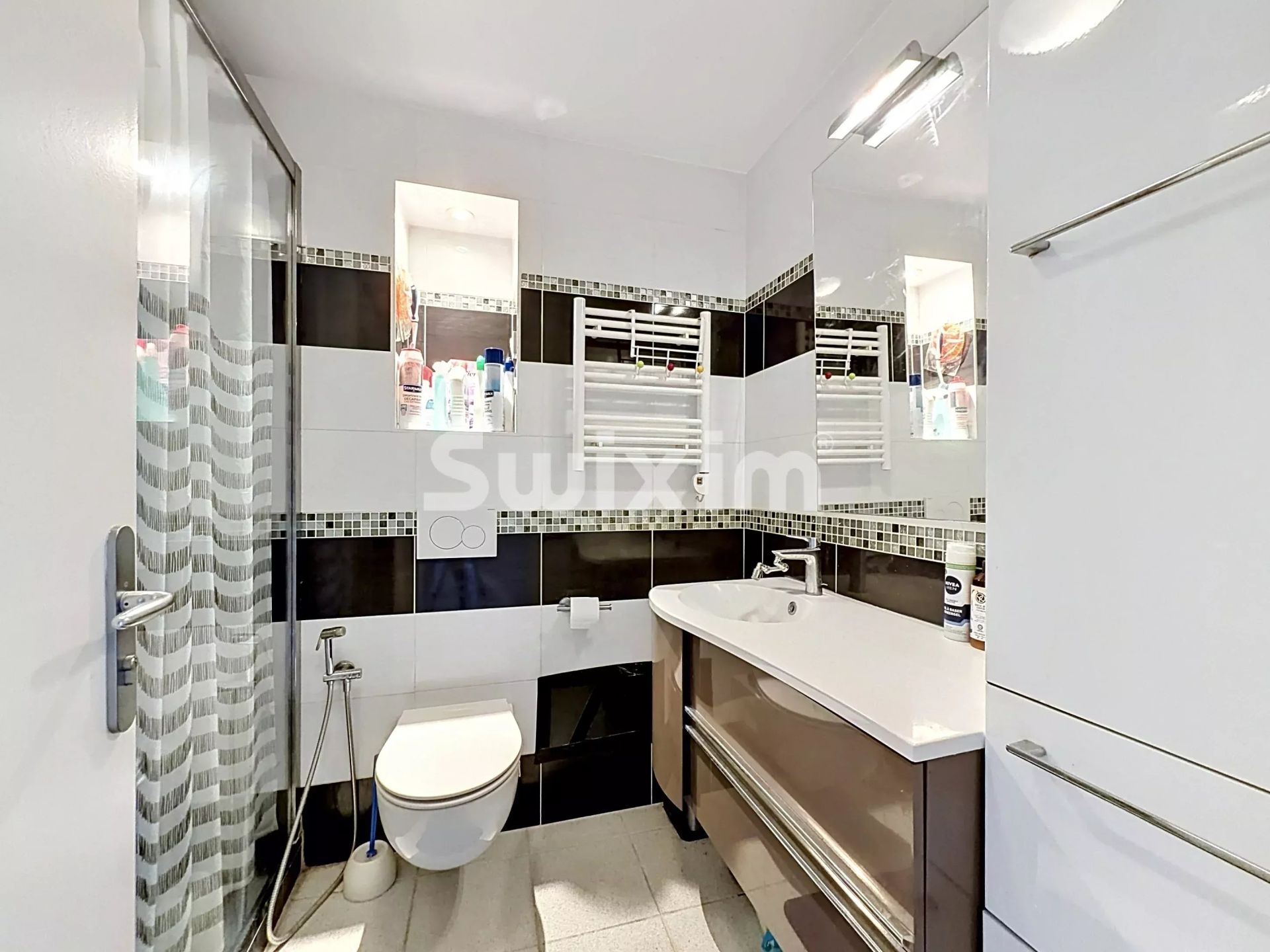 casa 6 Salas en venta en Échenevex (01170)