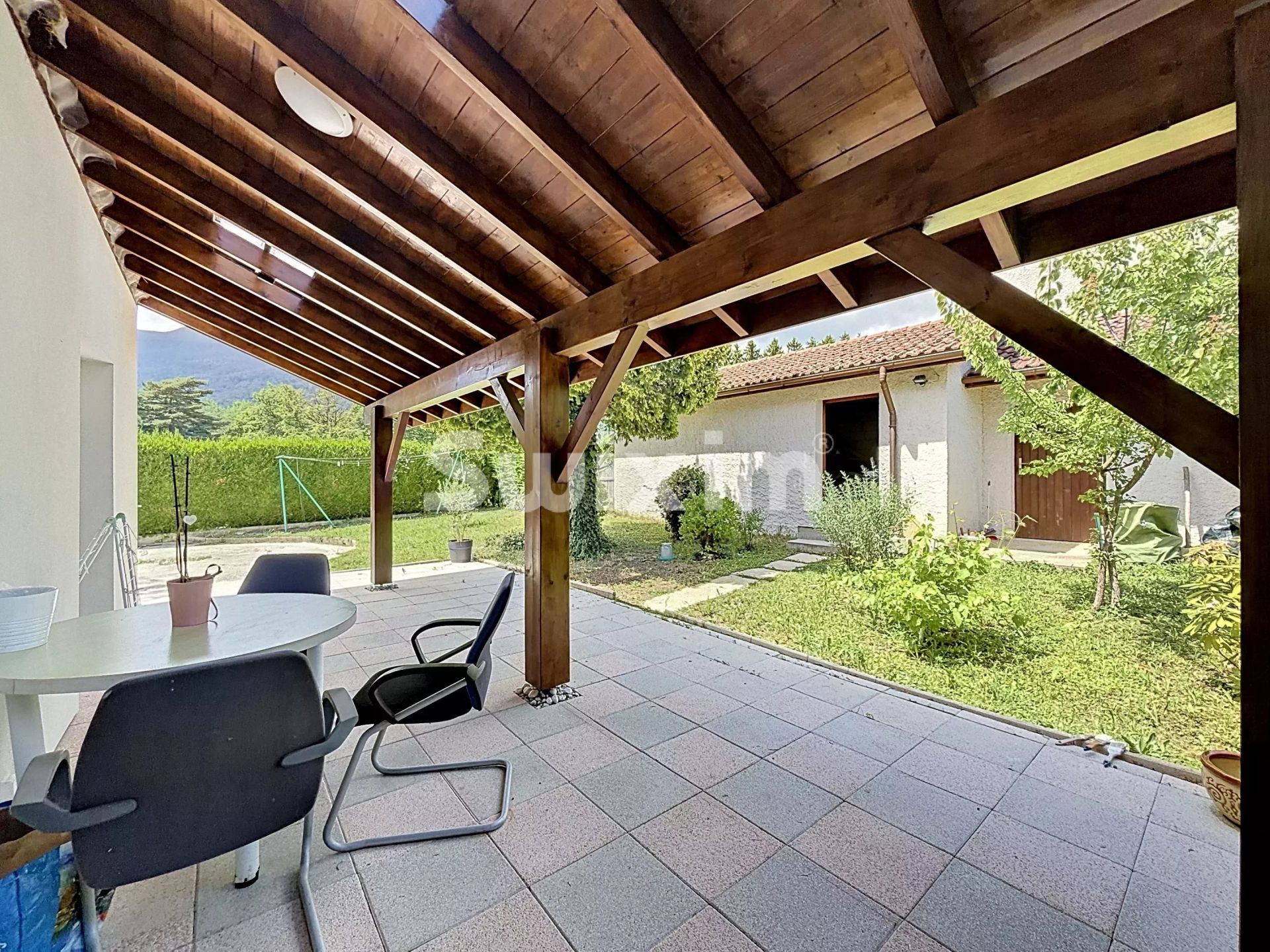 casa 6 Salas en venta en Échenevex (01170)
