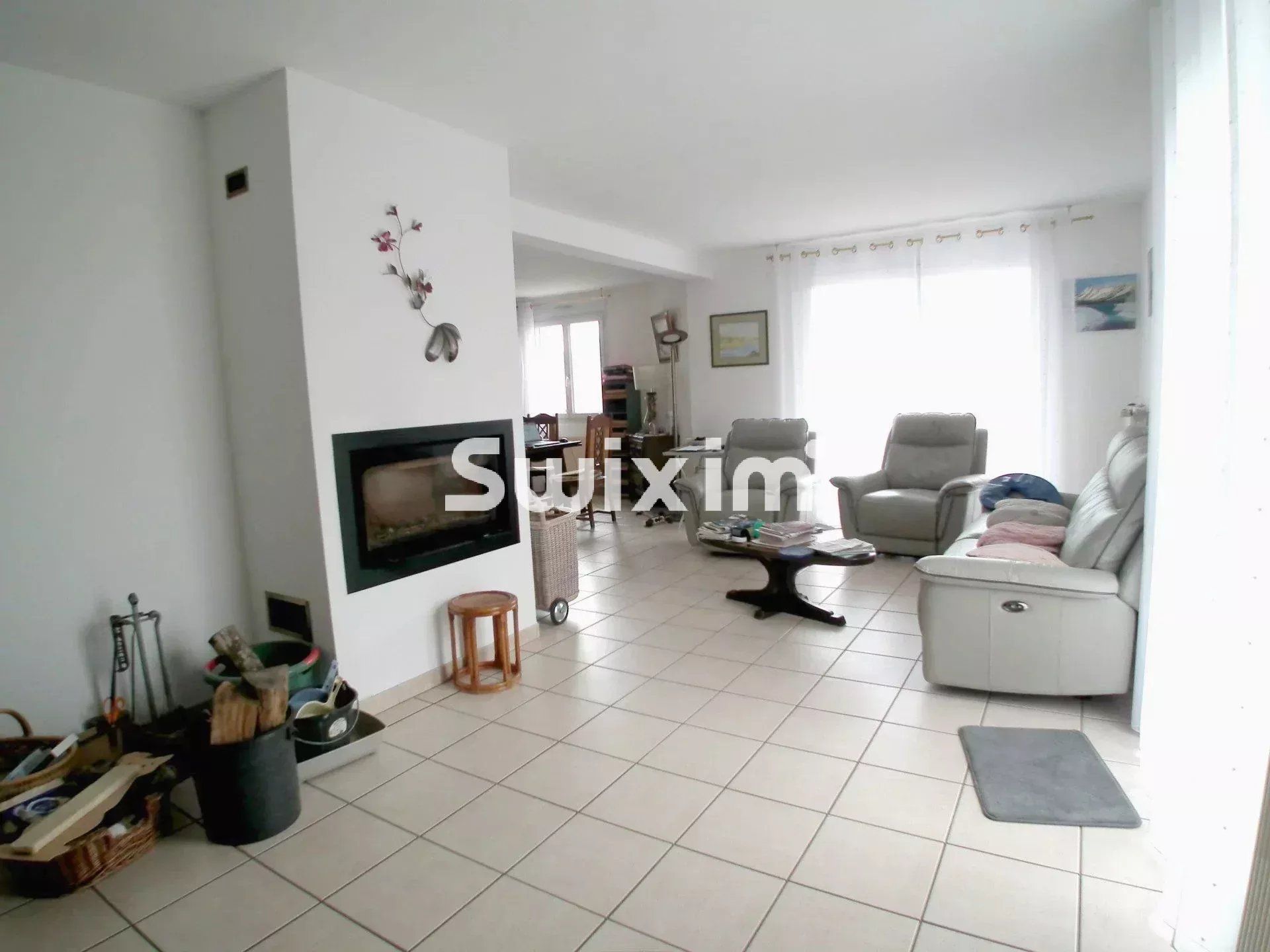 casa 7 Salas en venta en Montmorot (39570)