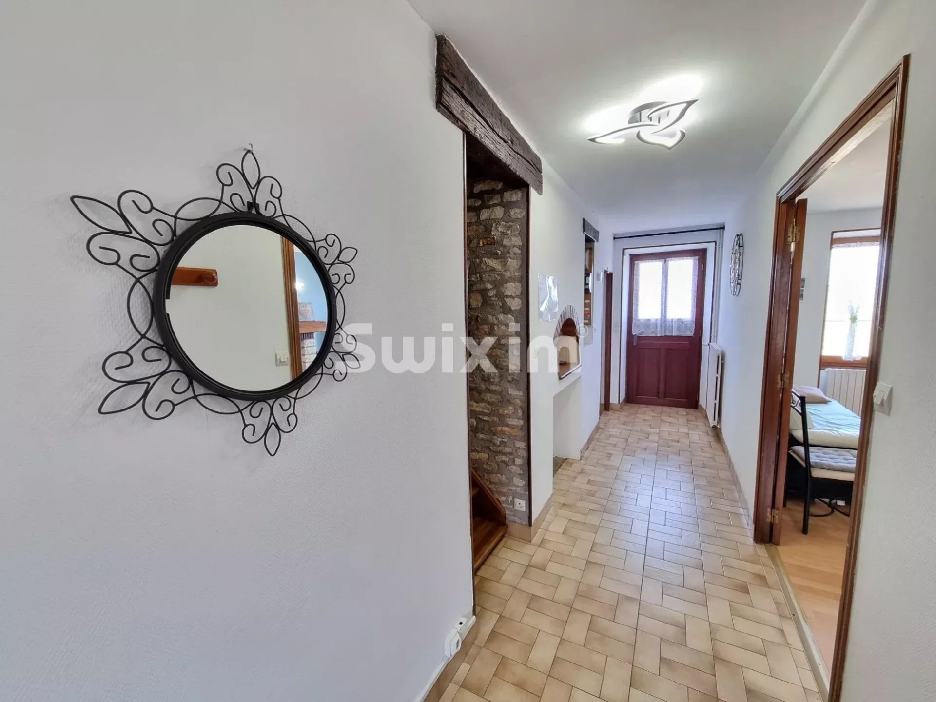 casa 6 Camere in vendita su Pousseaux (58500)