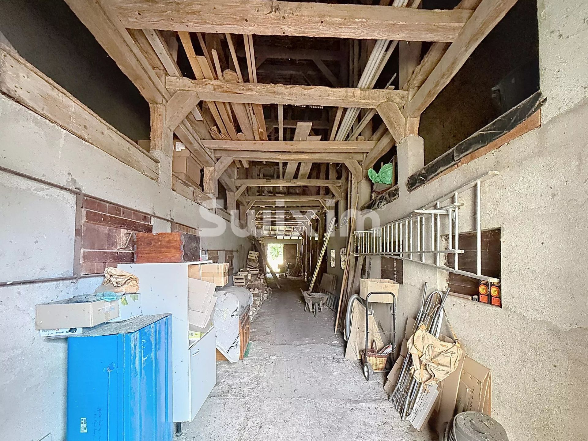 casa 7 Camere in vendita su Grilly (01220)