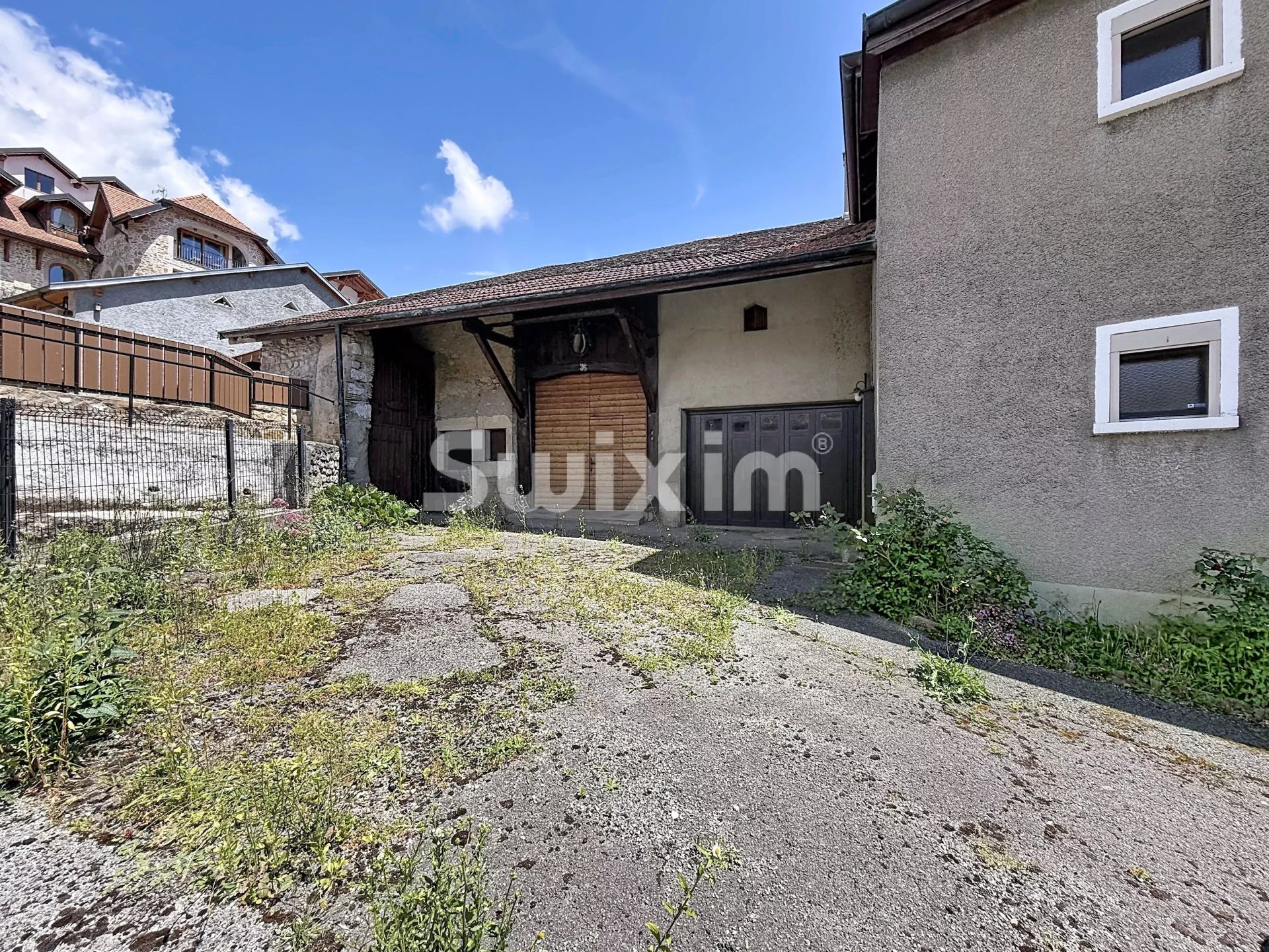 casa 7 Camere in vendita su Grilly (01220)
