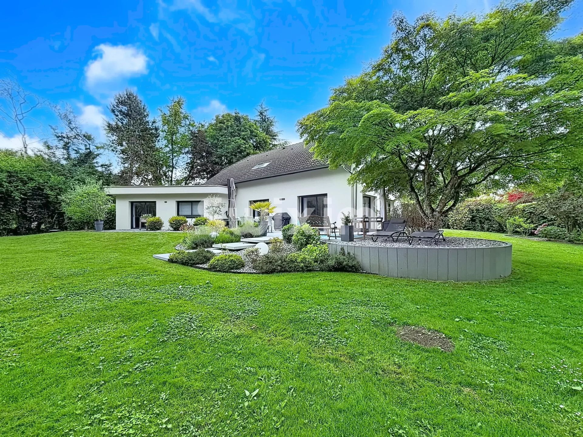 haus 7 Zimmer zum verkauf auf Saint-Genis-Pouilly (01630)