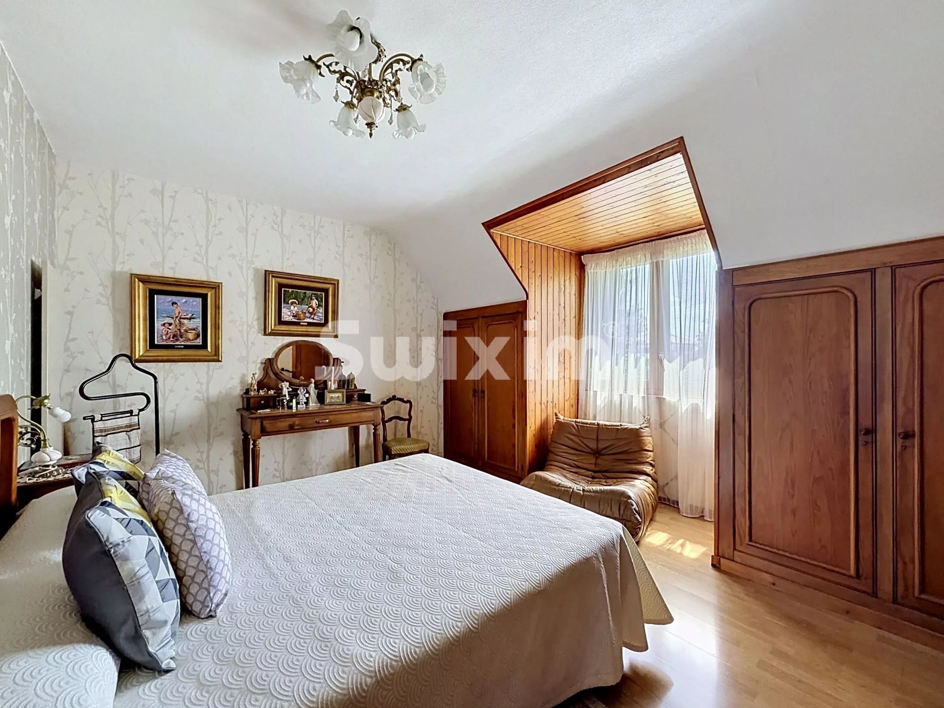 casa 9 Quartos para venda sobre Prévessin-Moëns (01280)