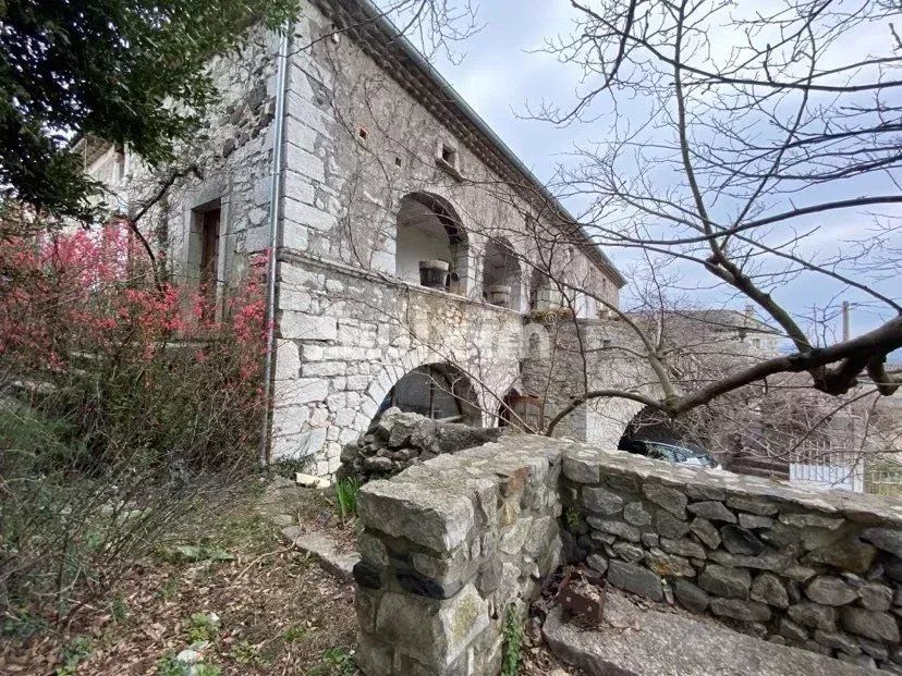 casa 10 Camere in vendita su Lavilledieu (07170)