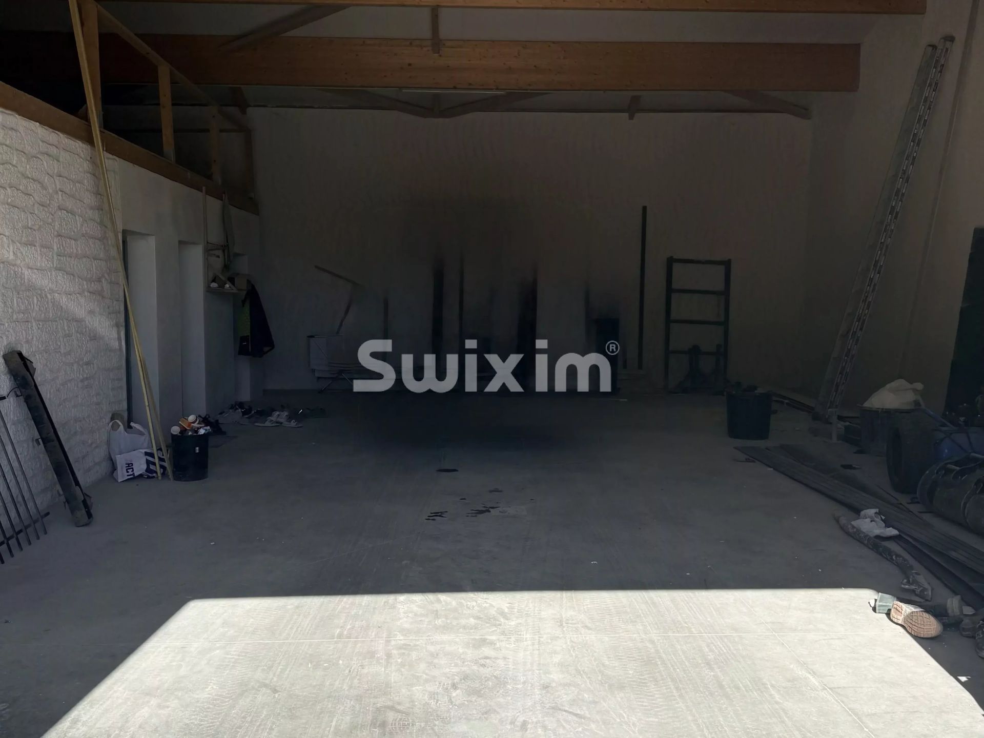 locale industriale 4 Camere in affitto su Ceyzériat (01250)