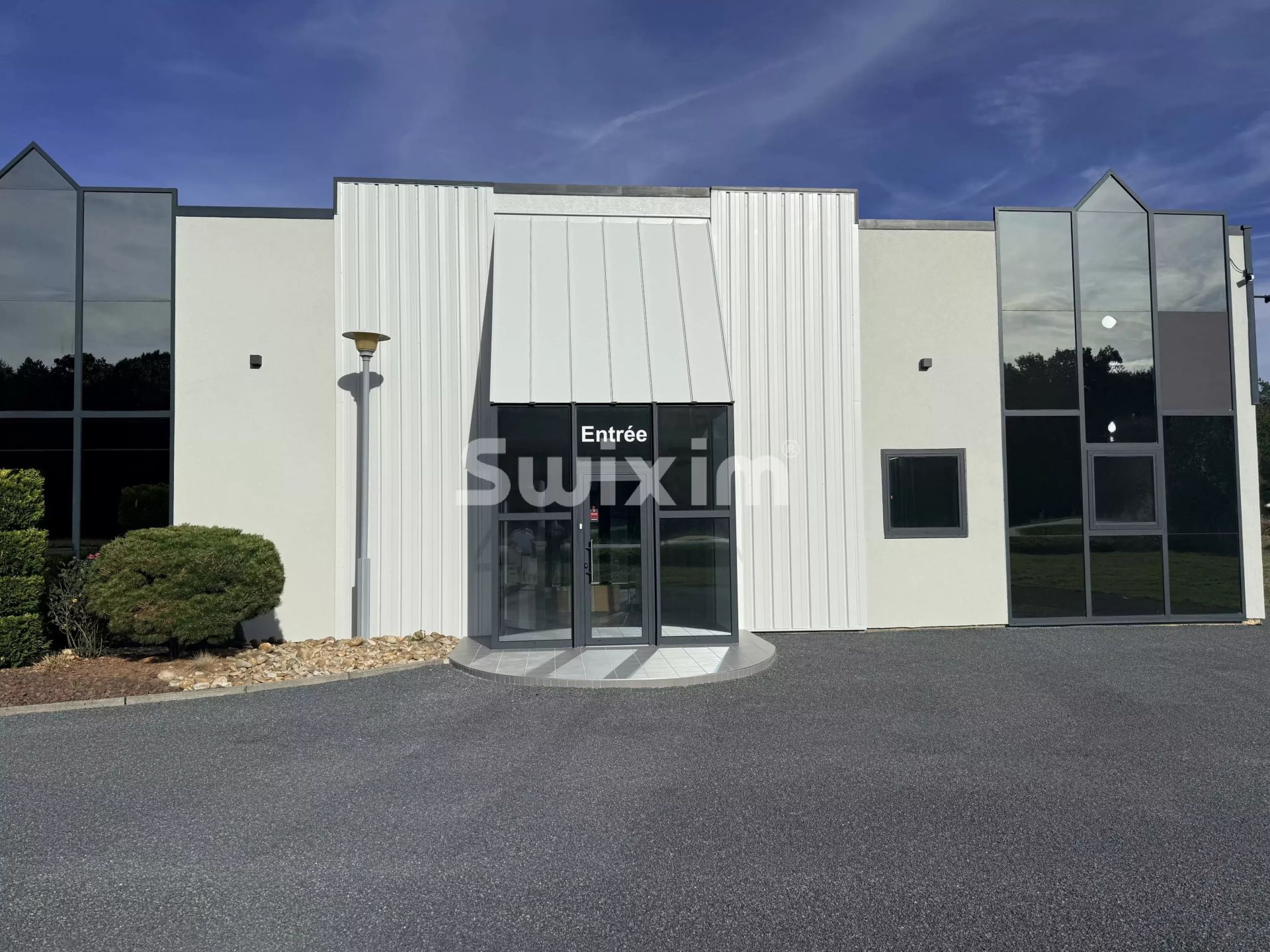 entrepôt 4 Pièces en location sur Saint-Étienne-du-Bois (01370)