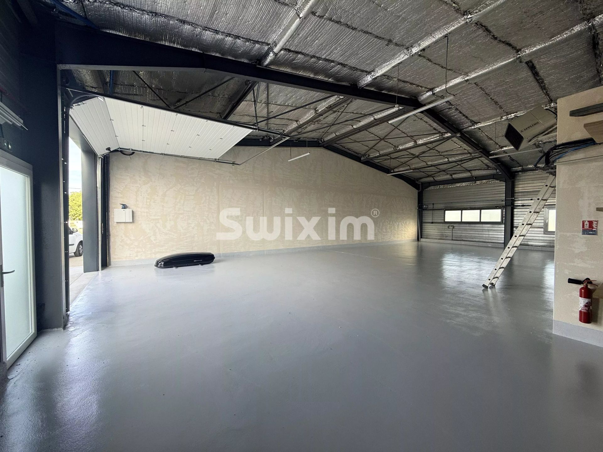 entrepôt 4 Pièces en location sur Saint-Étienne-du-Bois (01370)