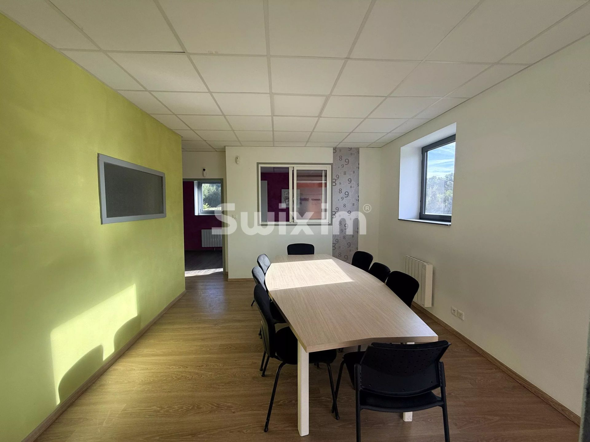 entrepôt 4 Pièces en location sur Saint-Étienne-du-Bois (01370)