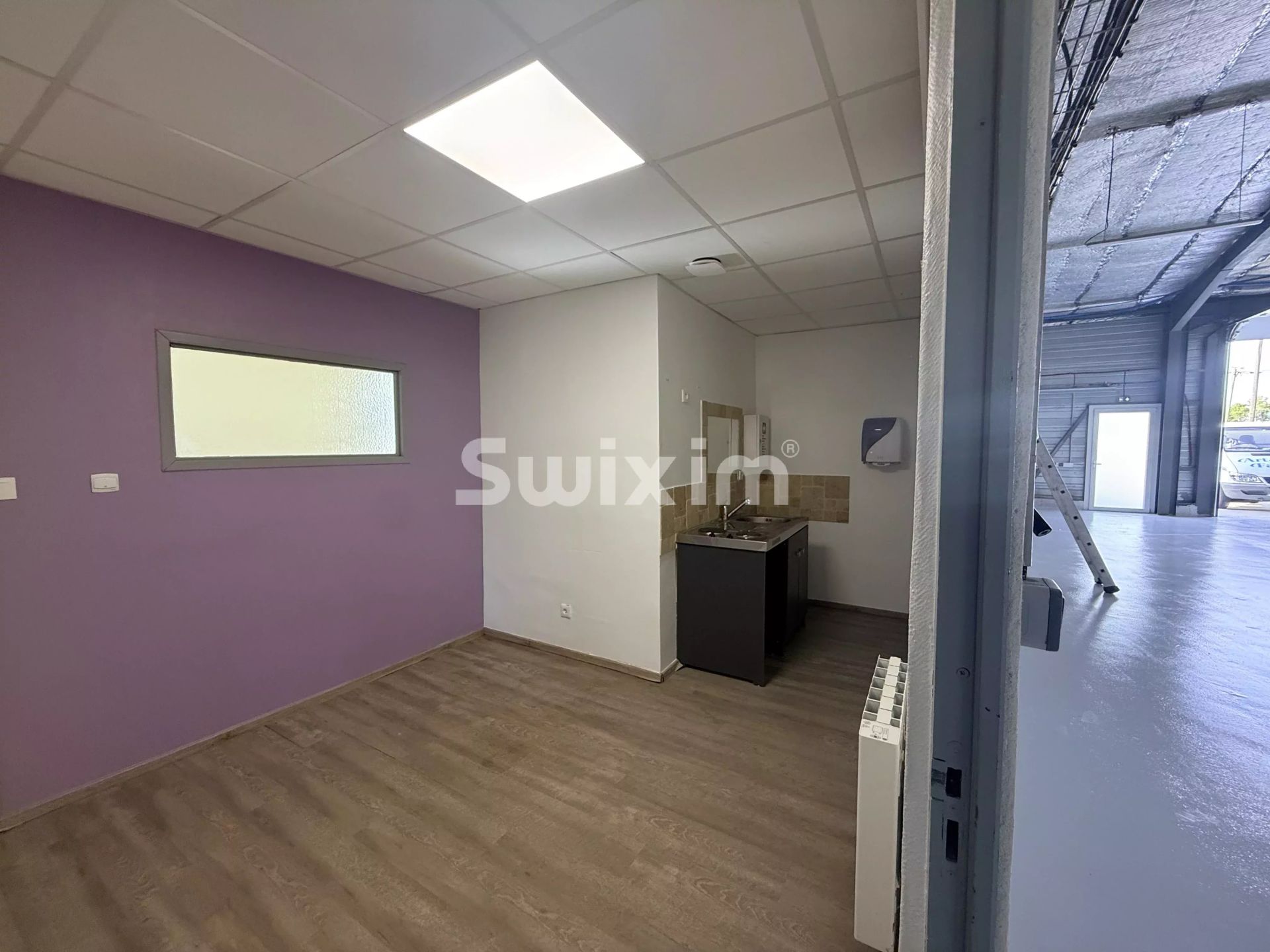 entrepôt 4 Pièces en location sur Saint-Étienne-du-Bois (01370)