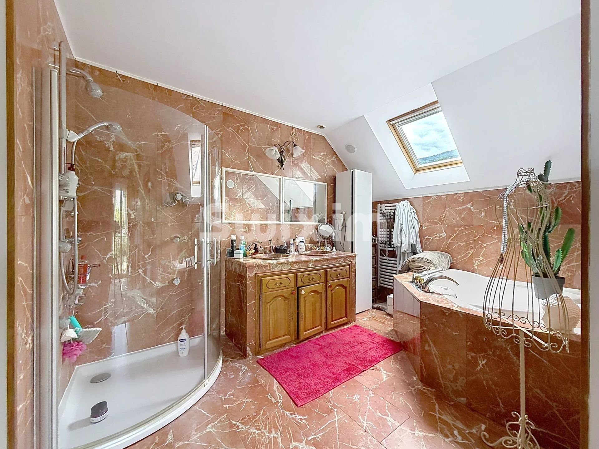 maison 6 Pièces en vente sur Farges (01550)
