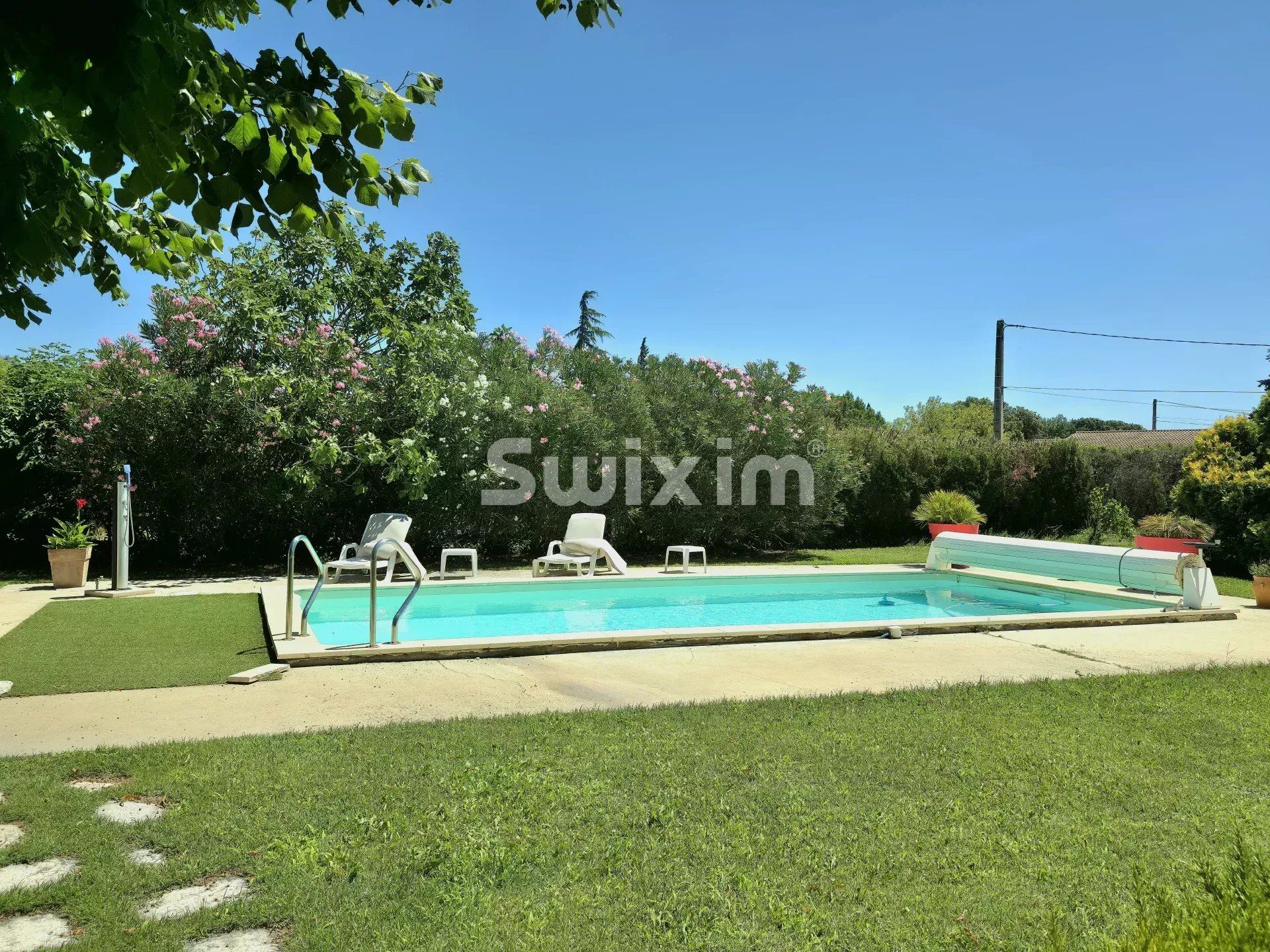 casa 10 Quartos para venda sobre Grillon (84600)