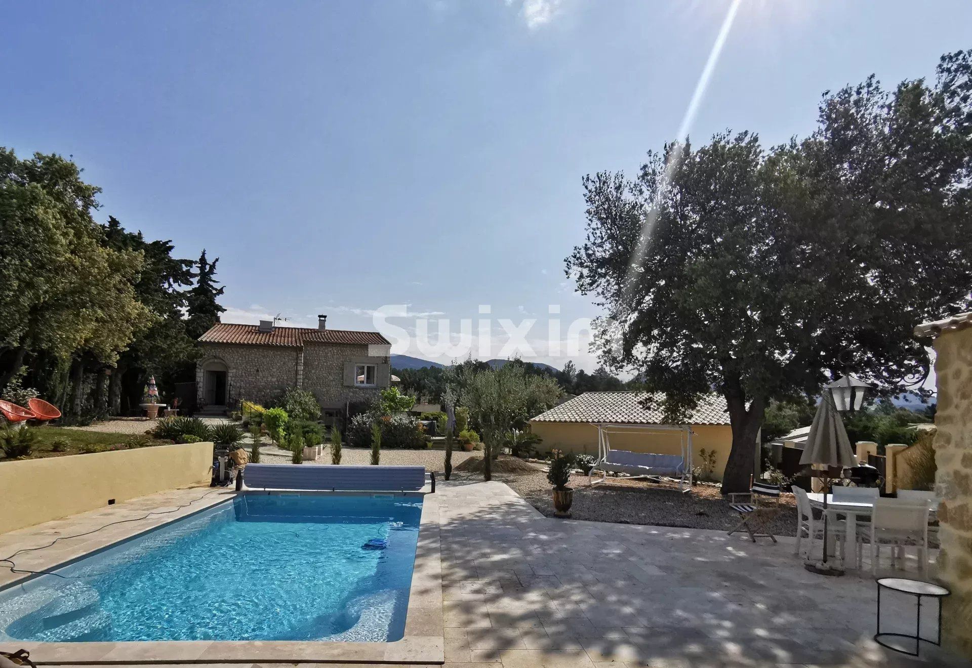 casa 8 Camere in vendita su Nyons (26110)