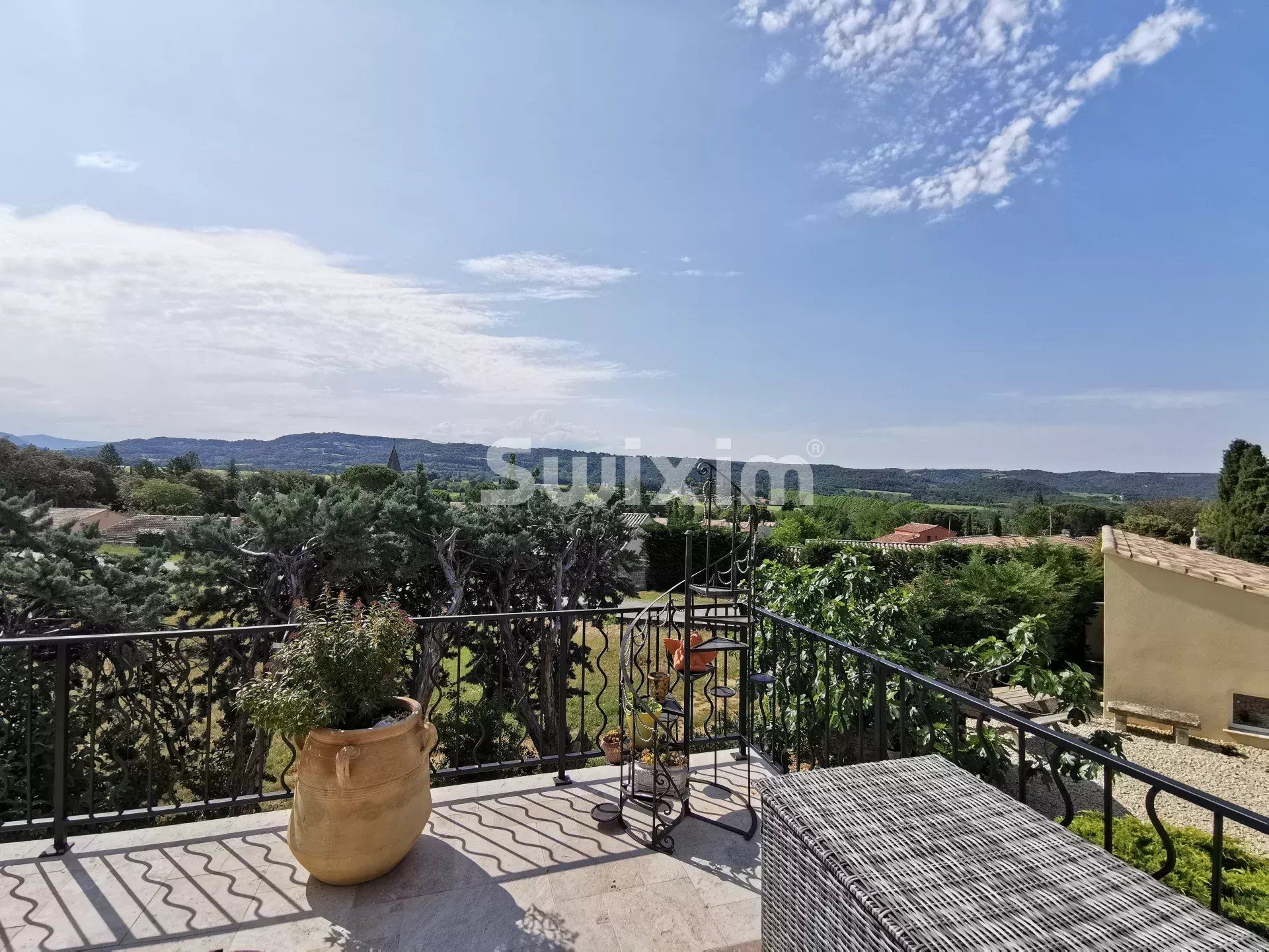 casa 8 Camere in vendita su Nyons (26110)