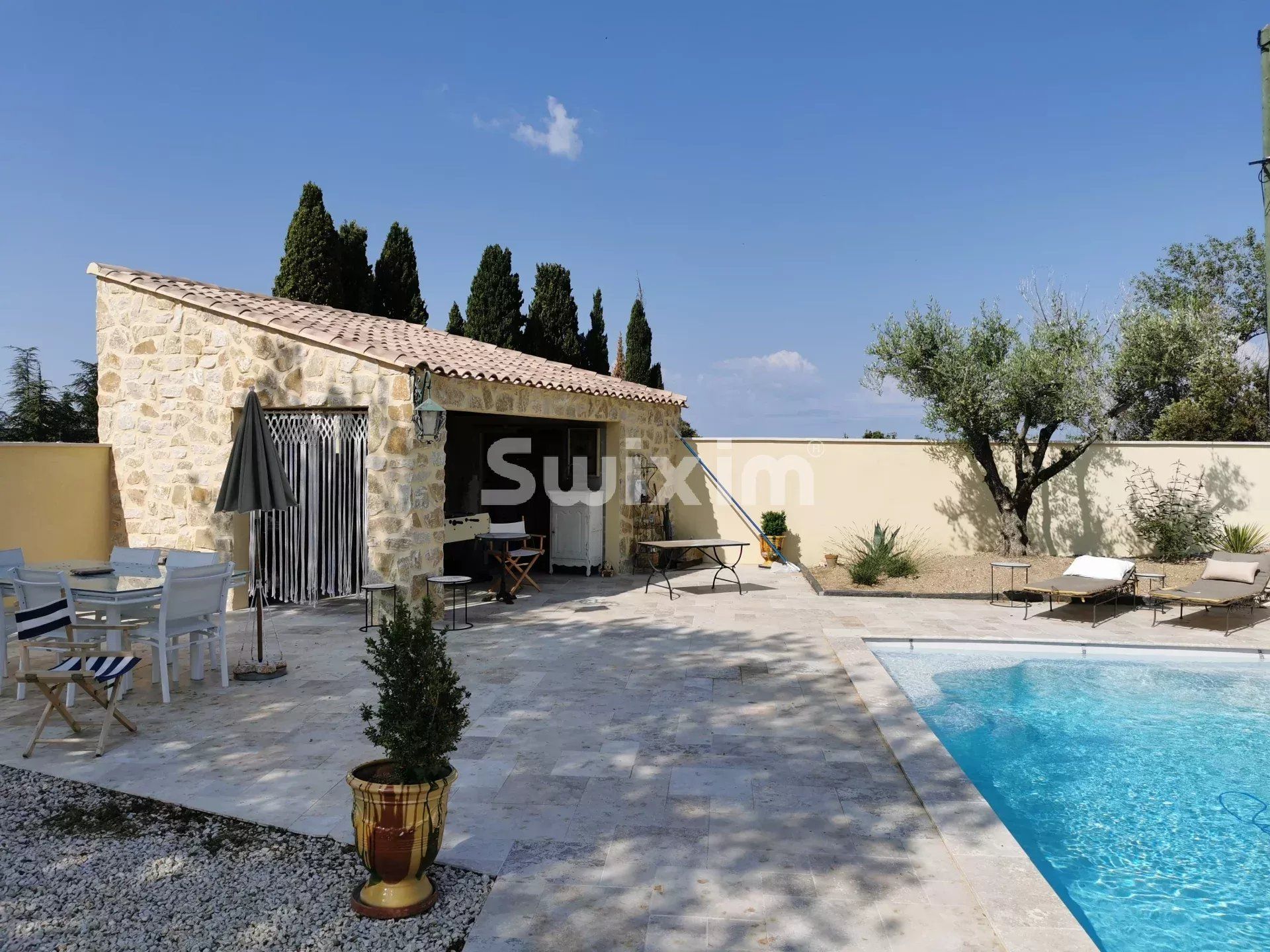 casa 8 Camere in vendita su Nyons (26110)