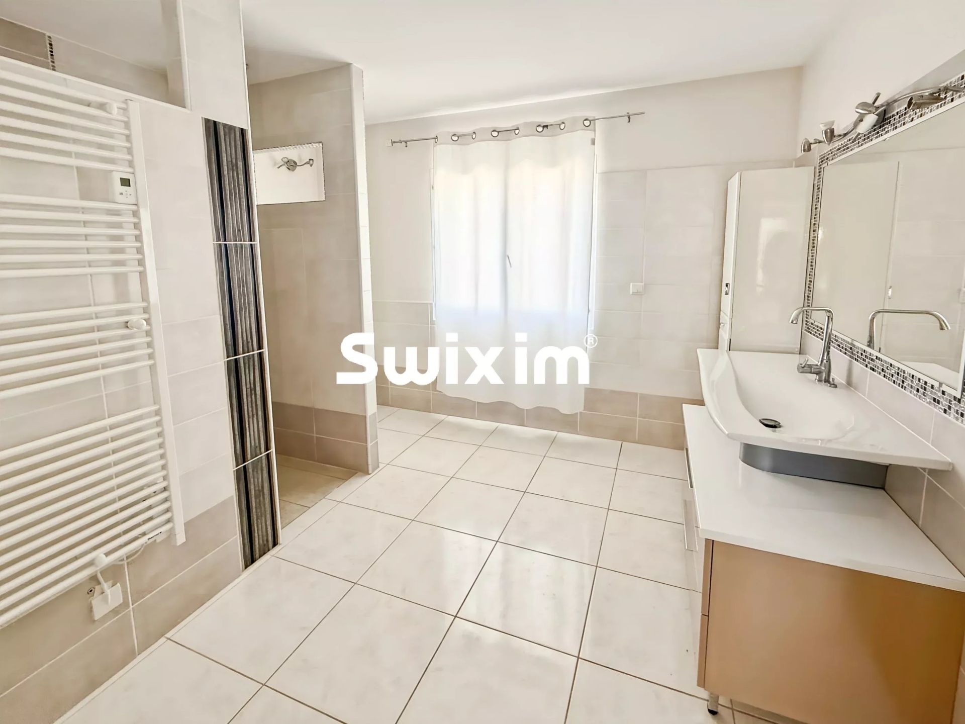 casa 4 Camere in vendita su Pierrelatte (26700)