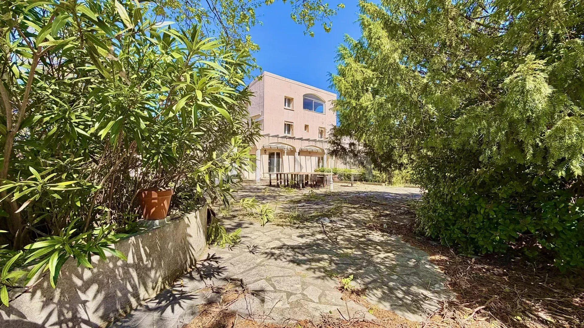 edificio en venta en Pouzilhac (30210)