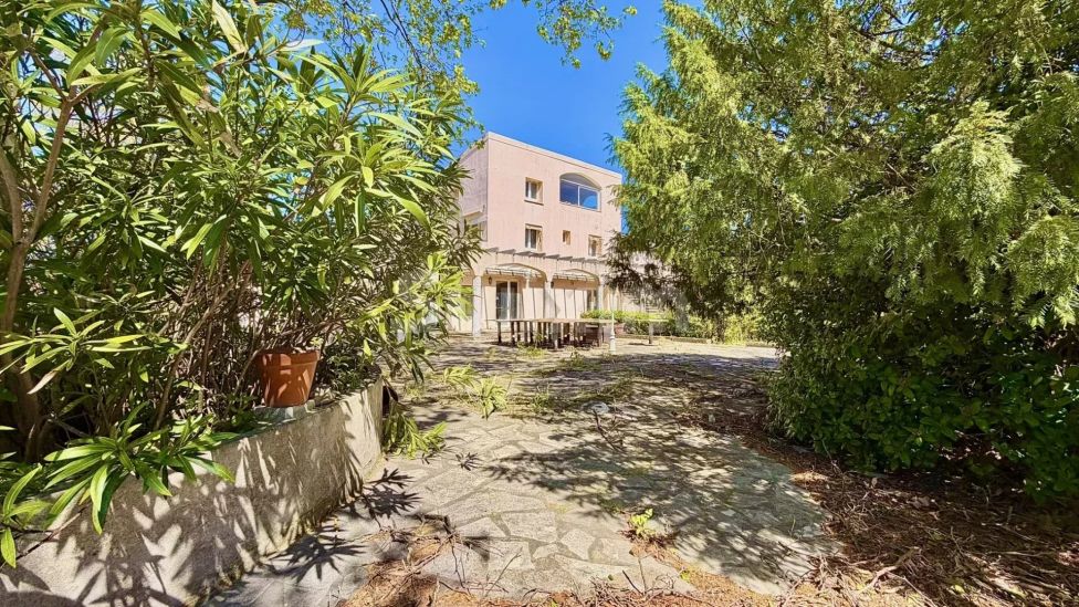 Venta Edificio Pouzilhac 722&nbsp;m²