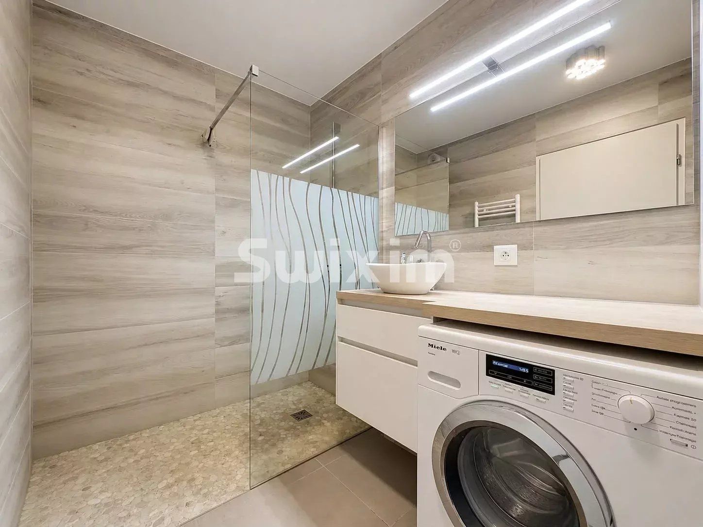 apartamento 4 Salas en alquiler en Saint-Genis-Pouilly (01630)