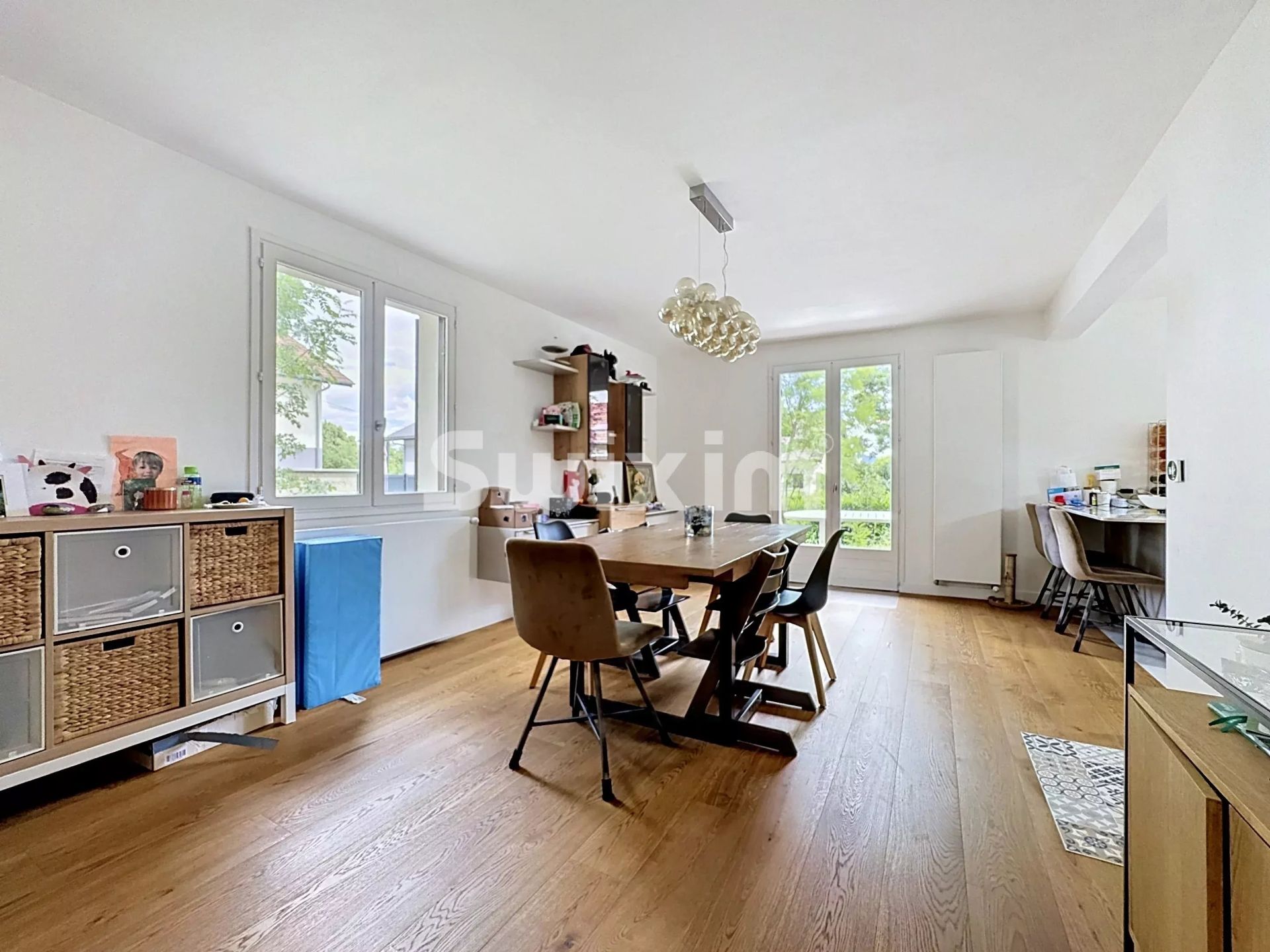 house 5 Rooms for sale on Thoiry (01710)