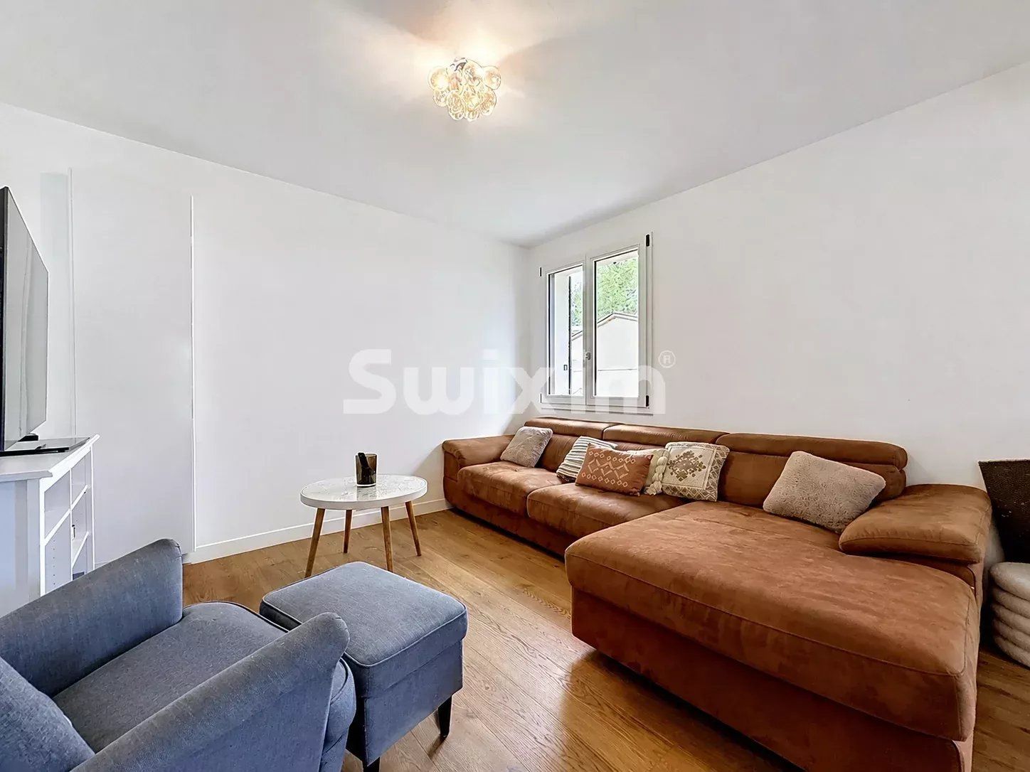 house 5 Rooms for sale on Thoiry (01710)